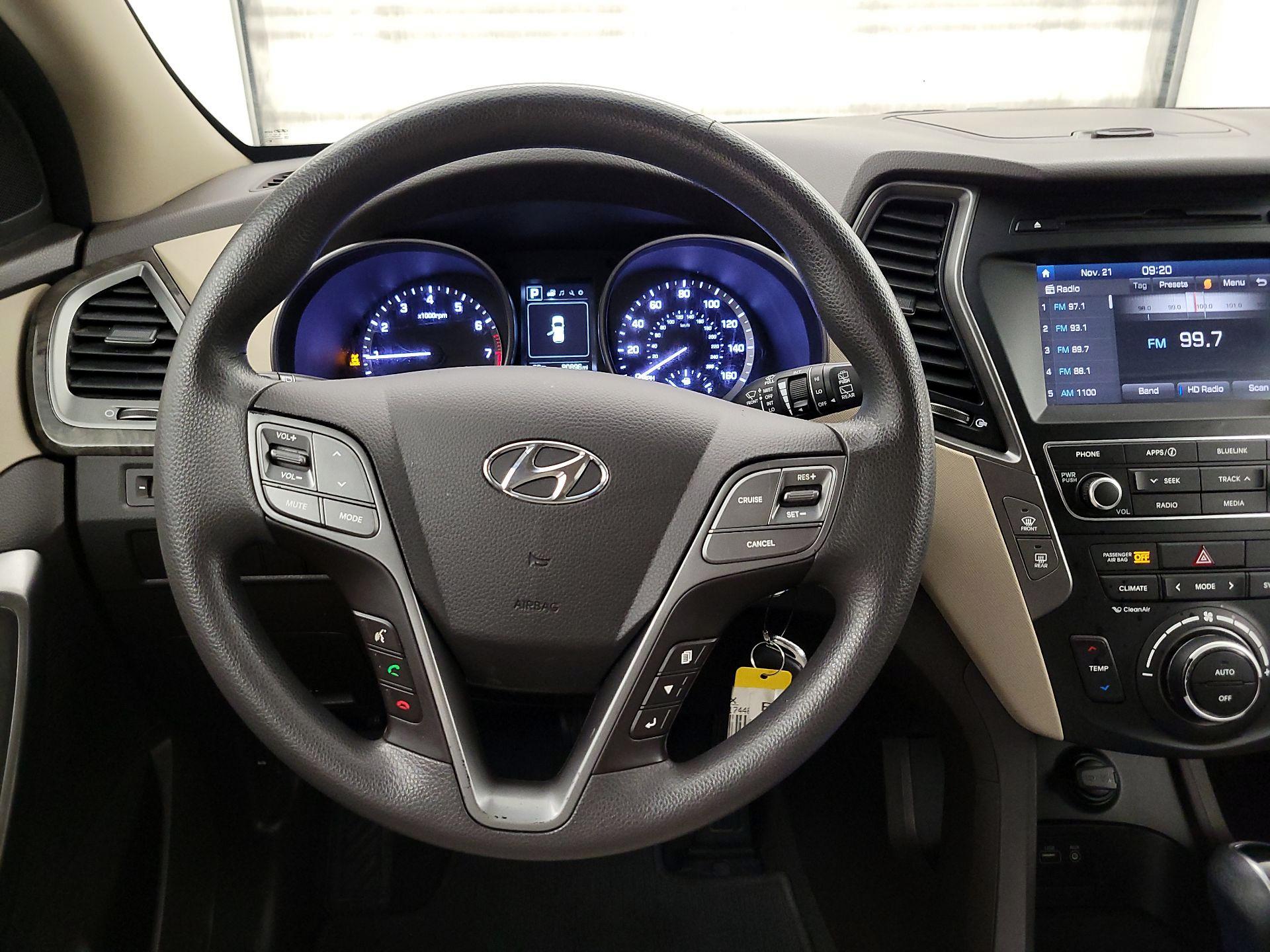 Thumbnail: 2017 Hyundai Santa Fe - 10