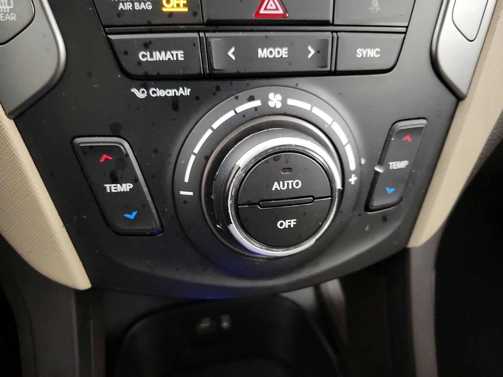 Thumbnail: 2017 Hyundai Santa Fe - 16