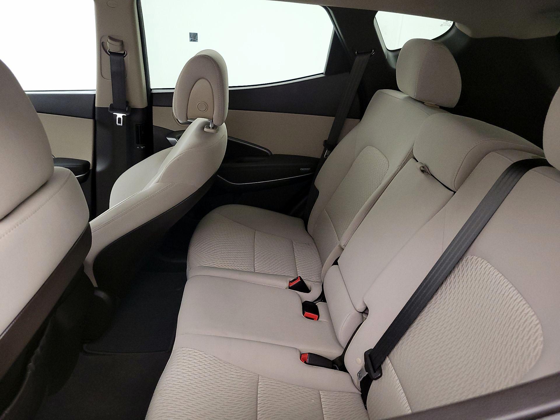 Thumbnail: 2017 Hyundai Santa Fe - 19