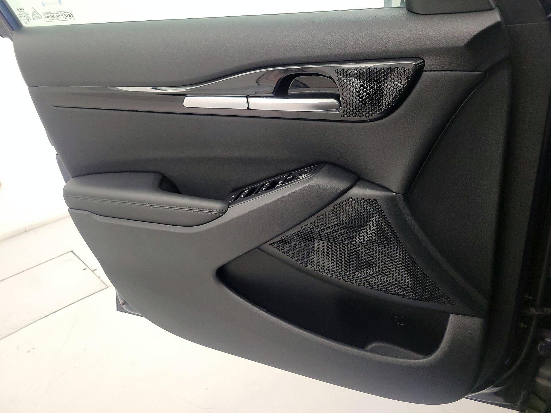 Thumbnail: 2022 Kia Seltos - 12