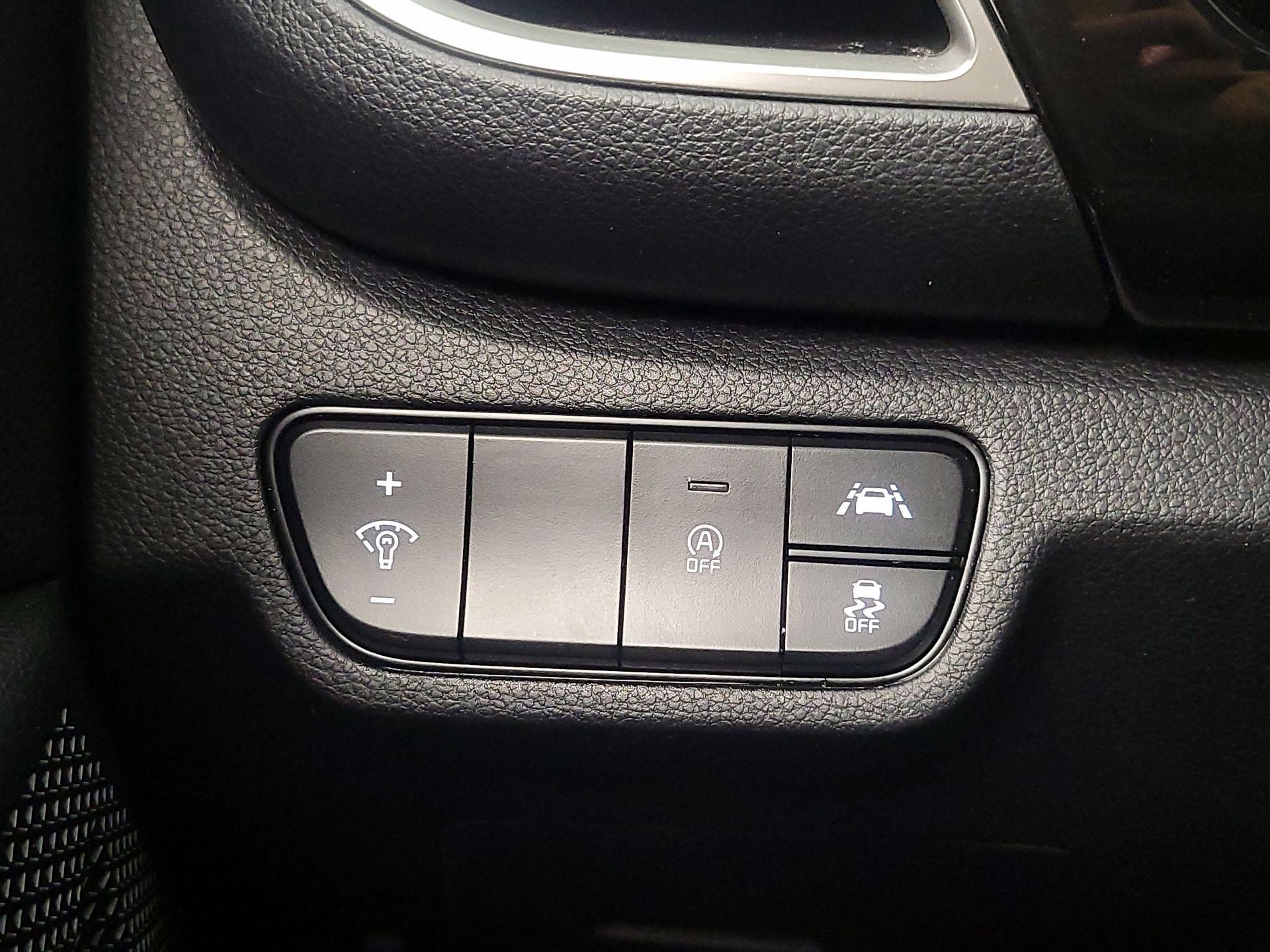 Thumbnail: 2022 Kia Seltos - 13