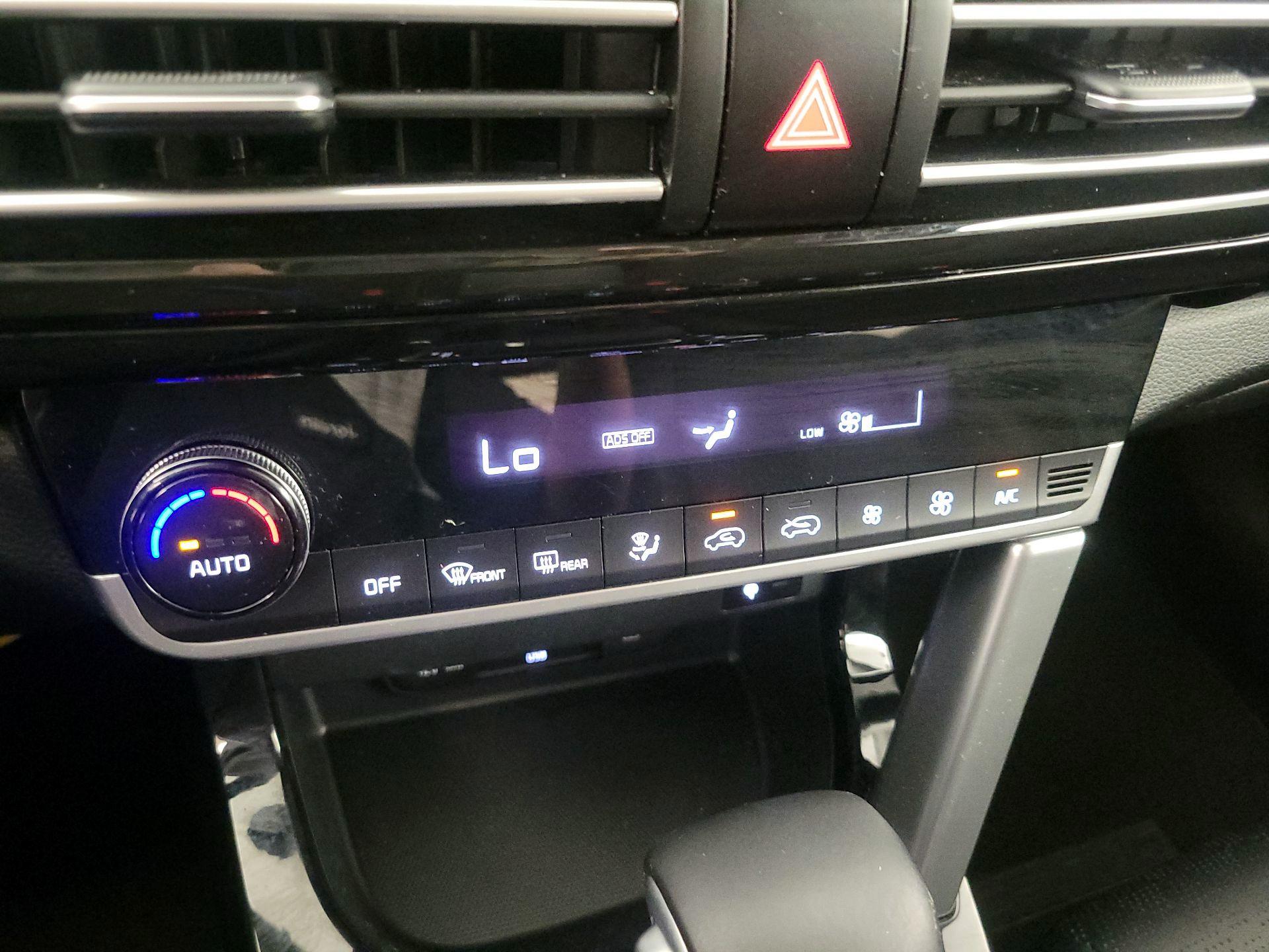 Thumbnail: 2022 Kia Seltos - 17