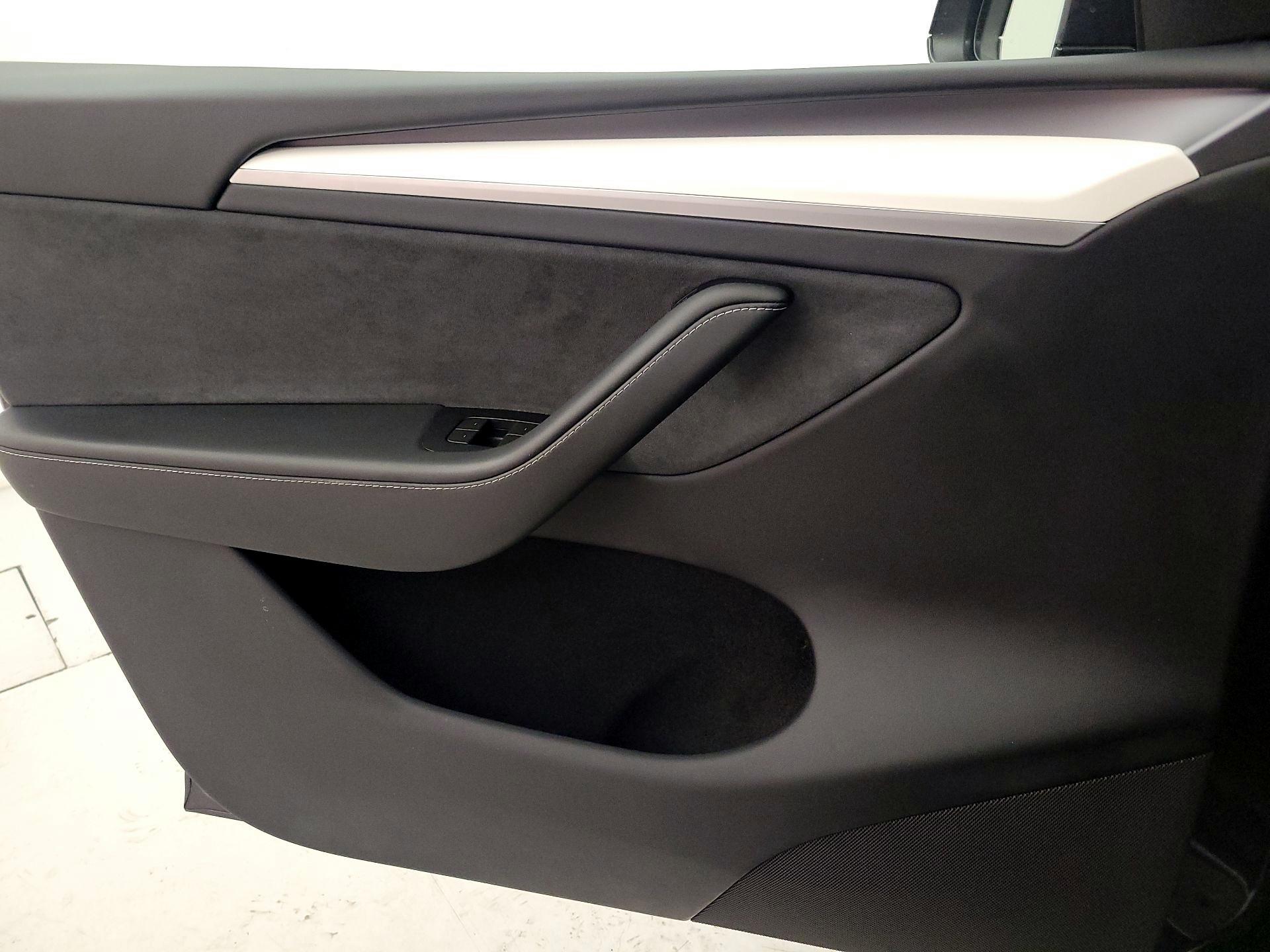 Thumbnail: 2024 Tesla Model Y - 12