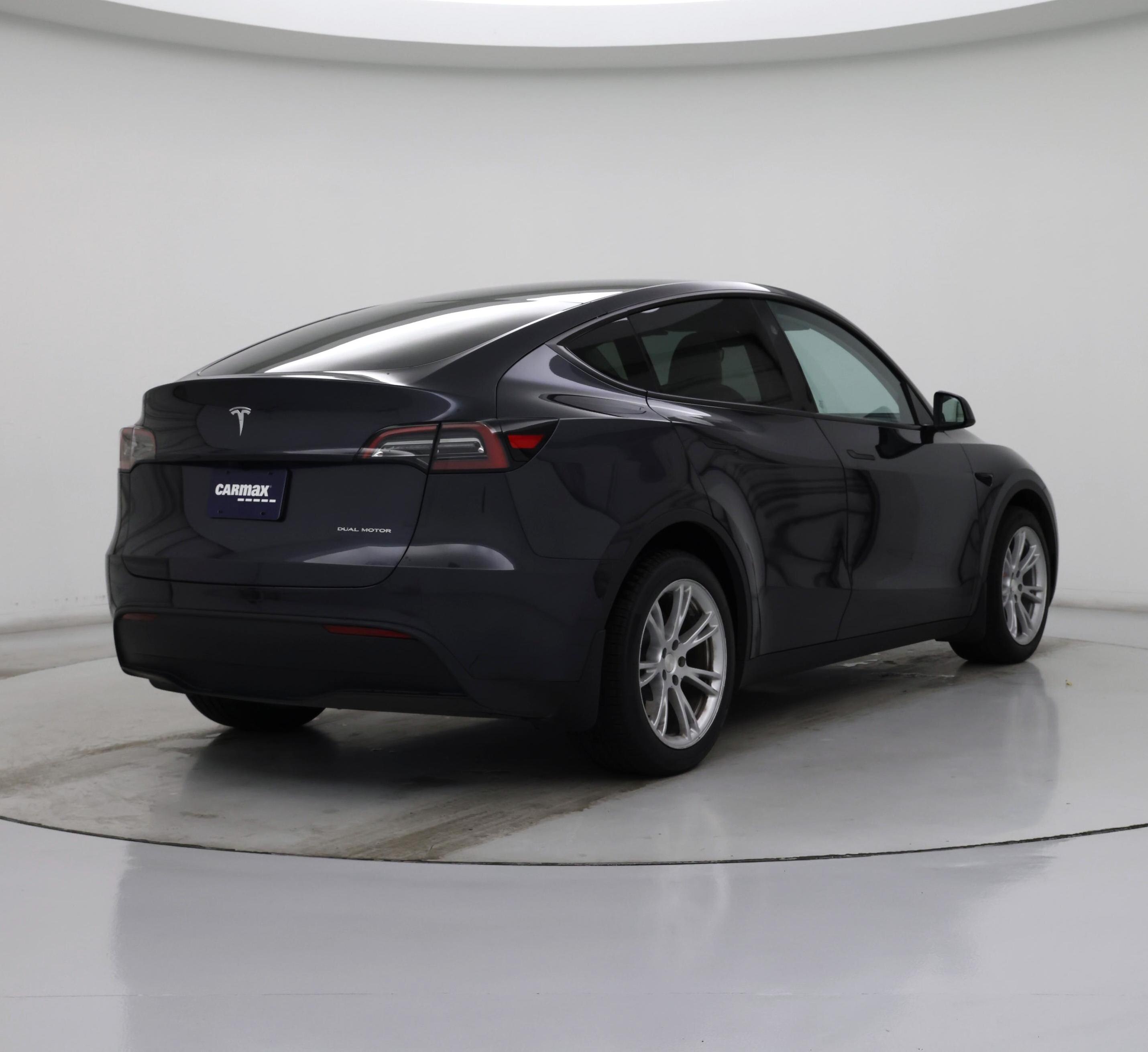 Thumbnail: 2024 Tesla Model Y - 8