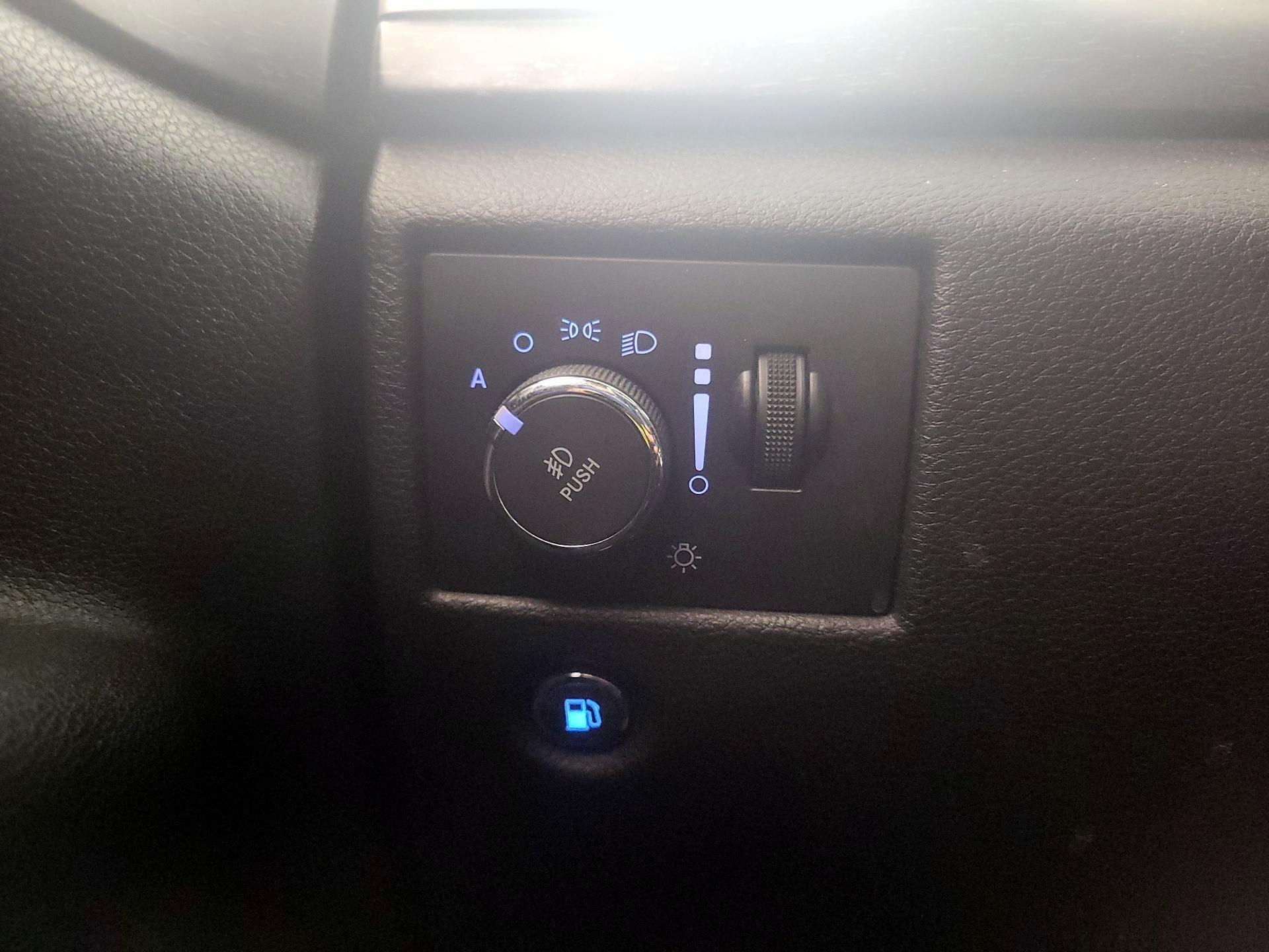 Thumbnail: 2017 Jeep Grand Cherokee - 13