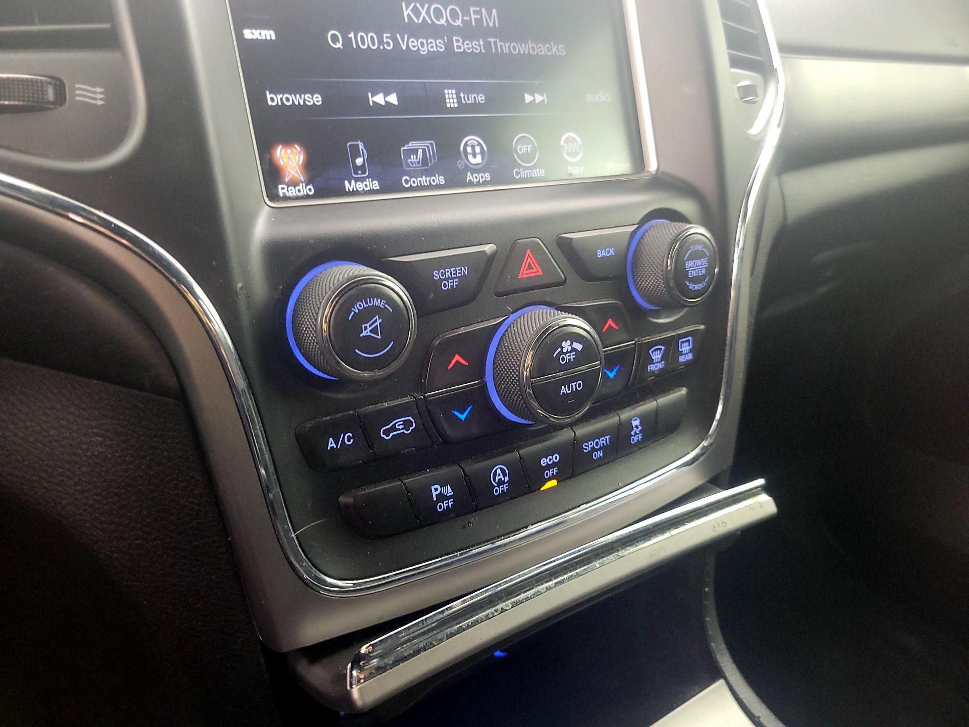 Thumbnail: 2017 Jeep Grand Cherokee - 17