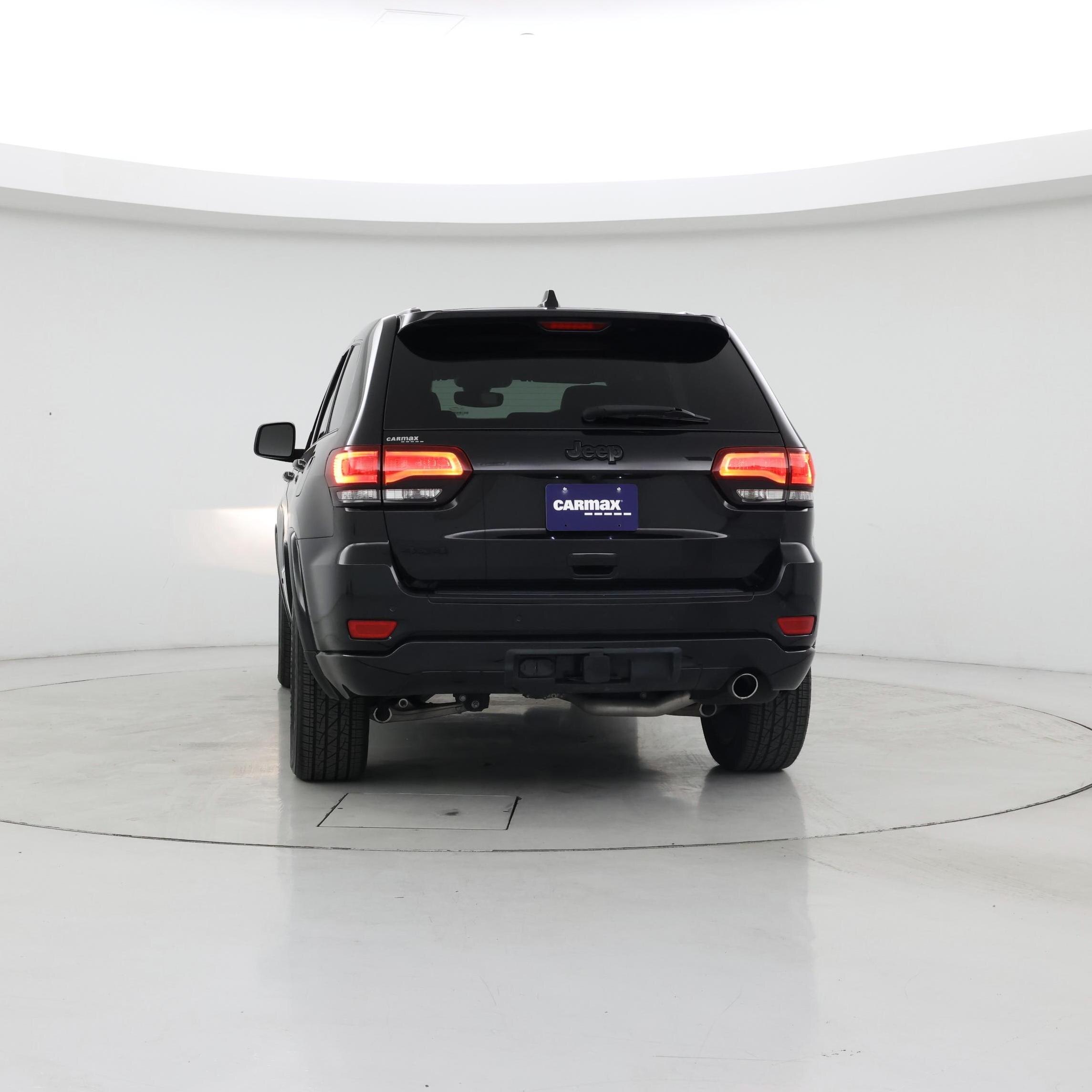 Thumbnail: 2017 Jeep Grand Cherokee - 6