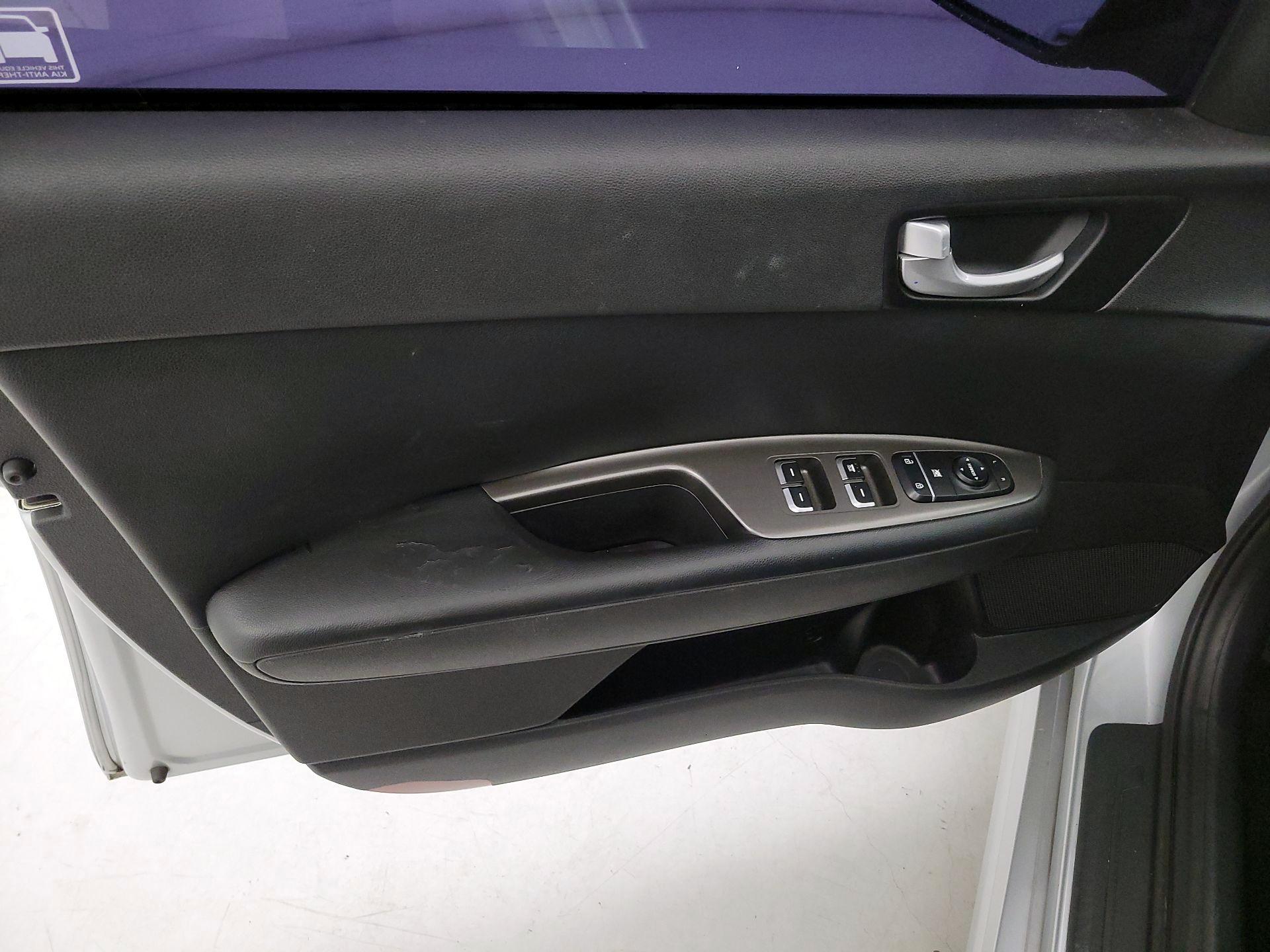 Thumbnail: 2019 Kia Optima - 12