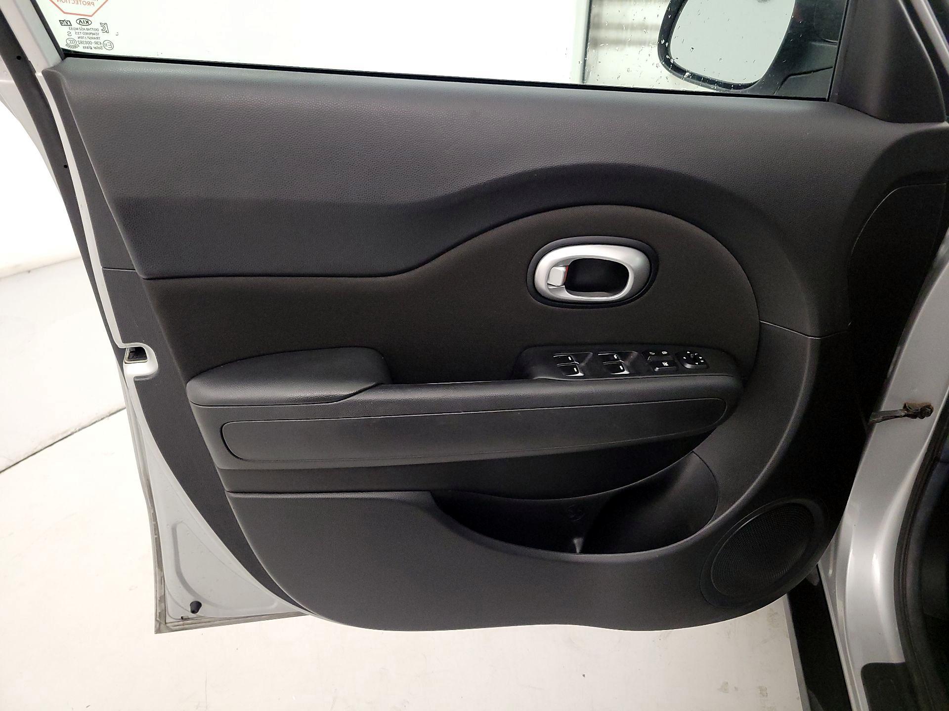 Thumbnail: 2019 Kia Soul - 12