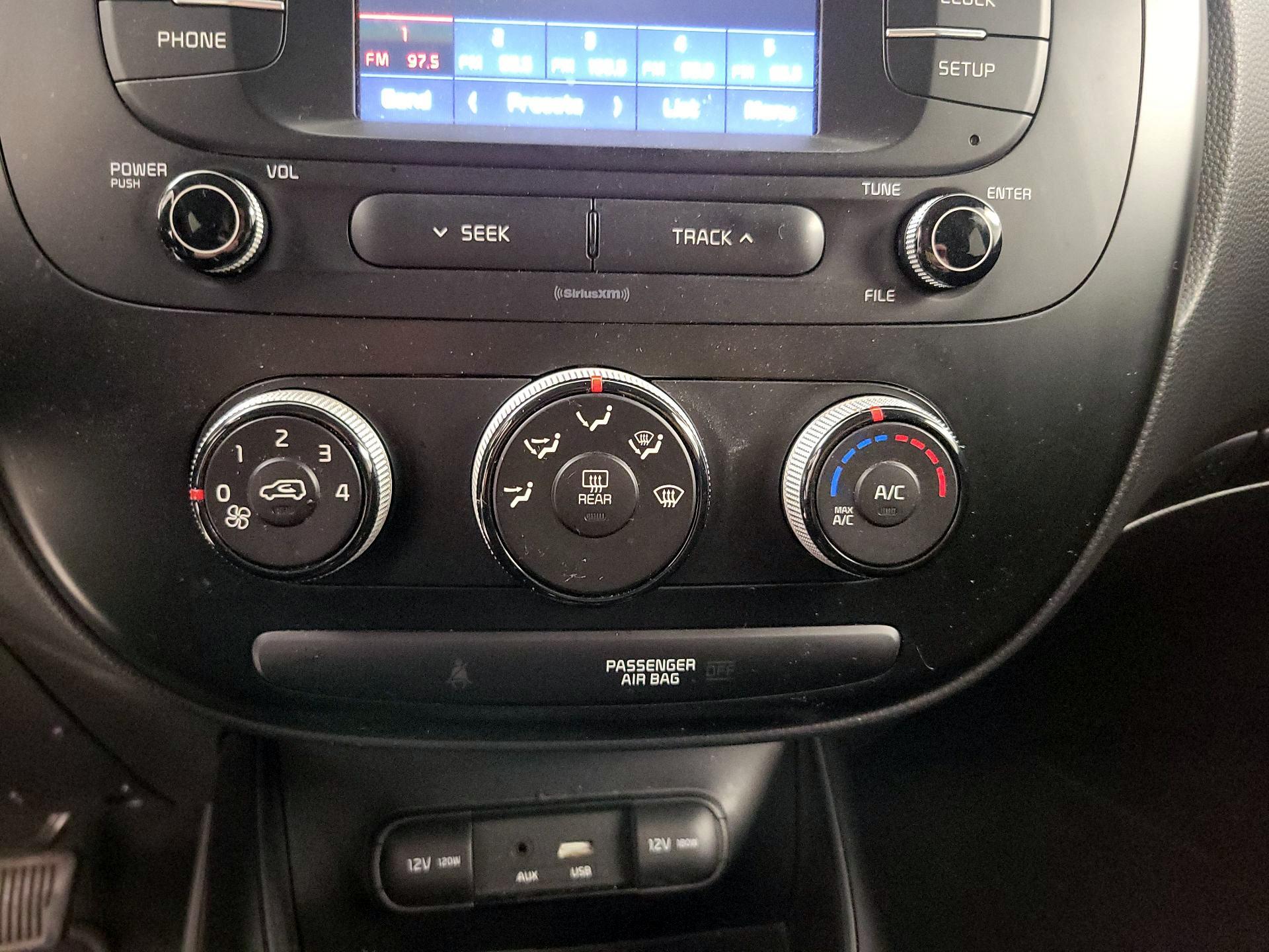 Thumbnail: 2019 Kia Soul - 16