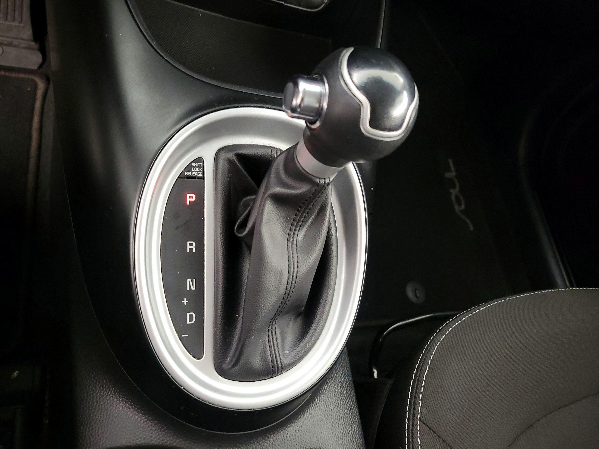 Thumbnail: 2019 Kia Soul - 17