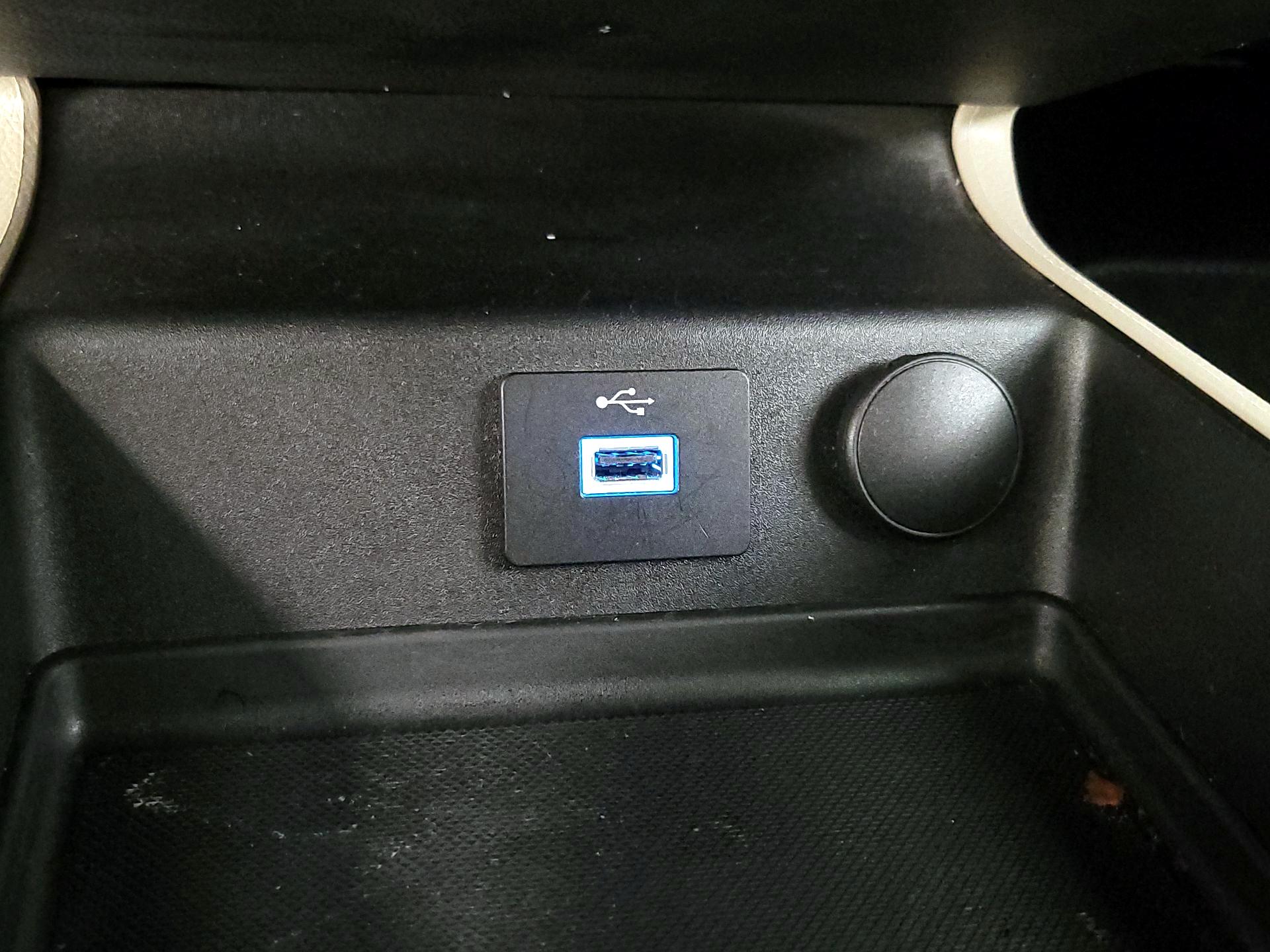 Thumbnail: 2018 Ford Fusion - 18