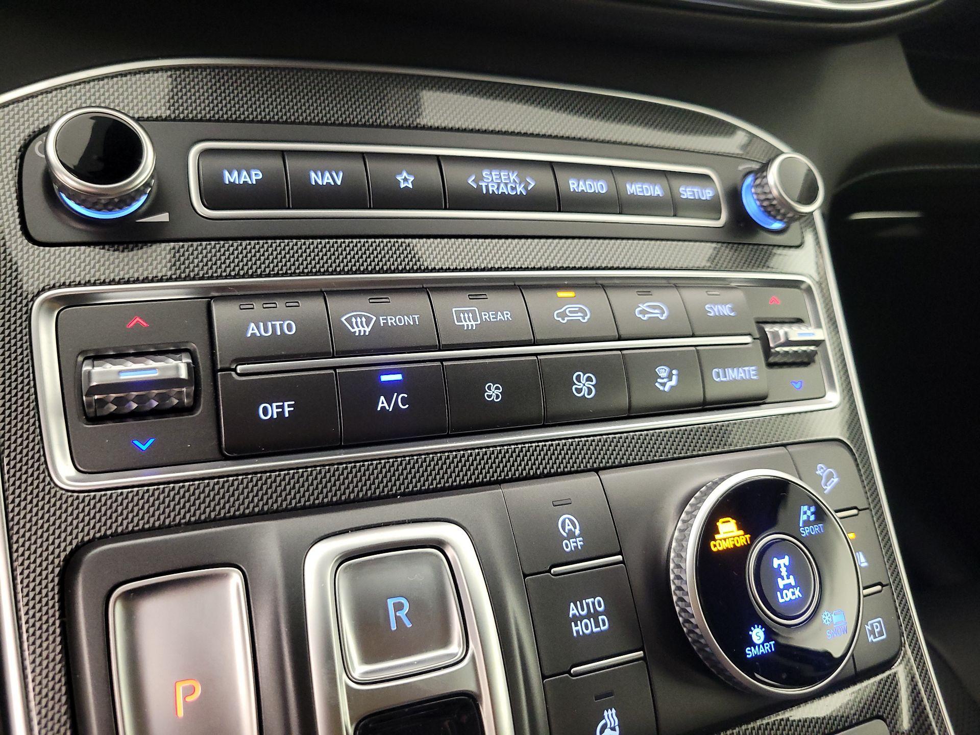 Thumbnail: 2022 Hyundai Santa Fe - 17