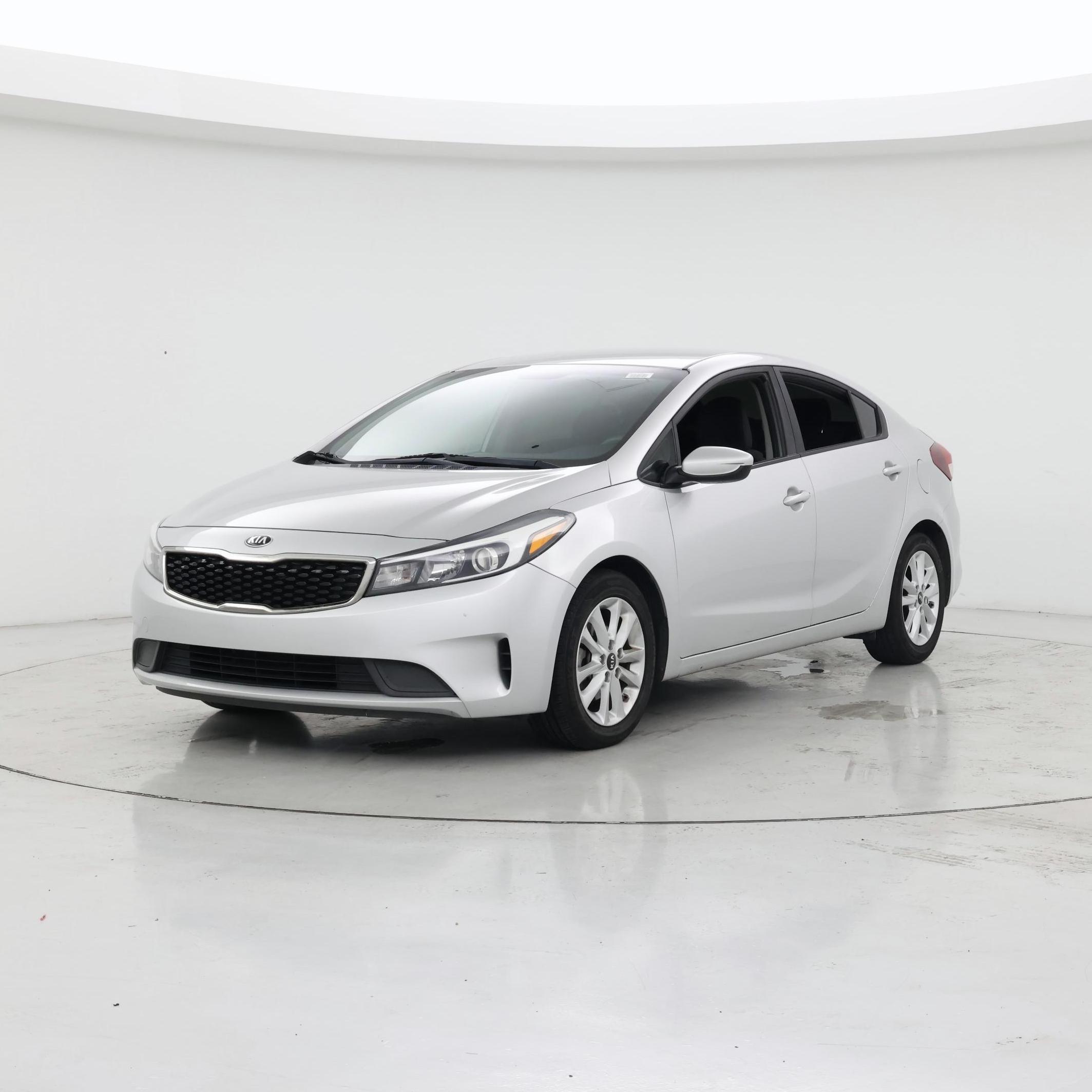 Thumbnail: 2017 Kia Forte - 4