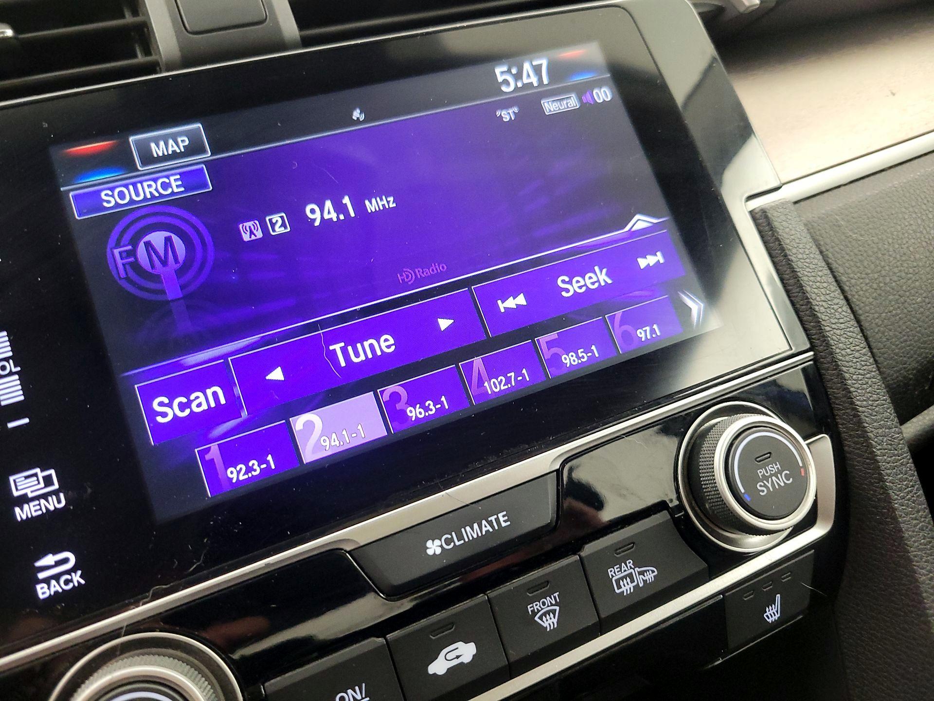 Thumbnail: 2016 Honda Civic - 15