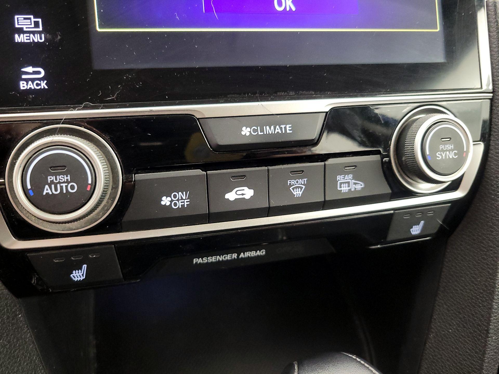 Thumbnail: 2016 Honda Civic - 16