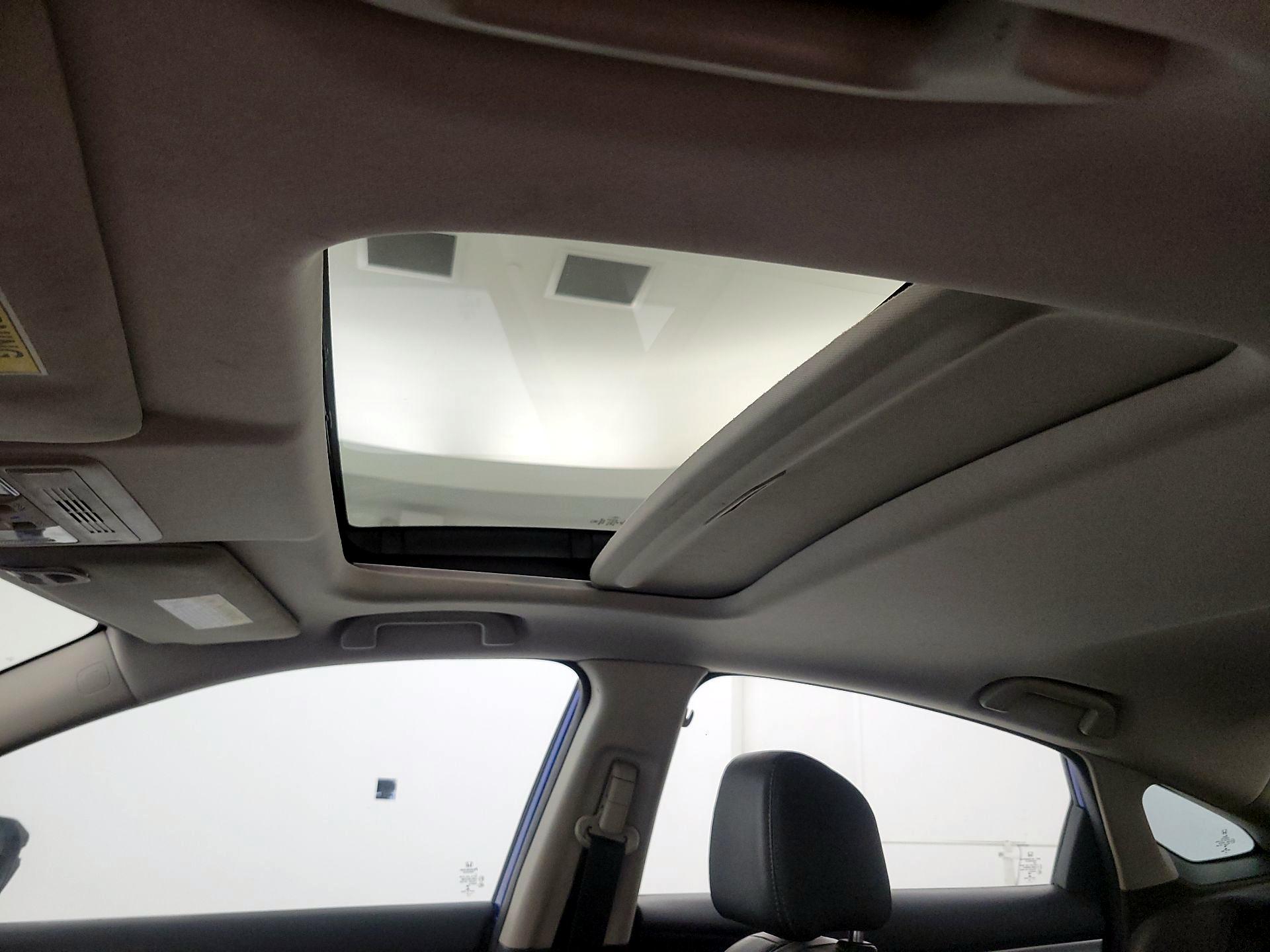 Thumbnail: 2016 Honda Civic - 18