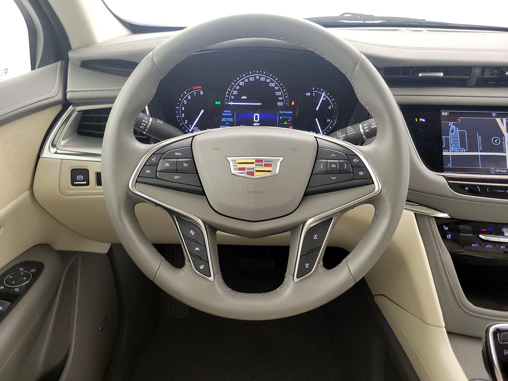 Thumbnail: 2017 Cadillac XT5 - 10