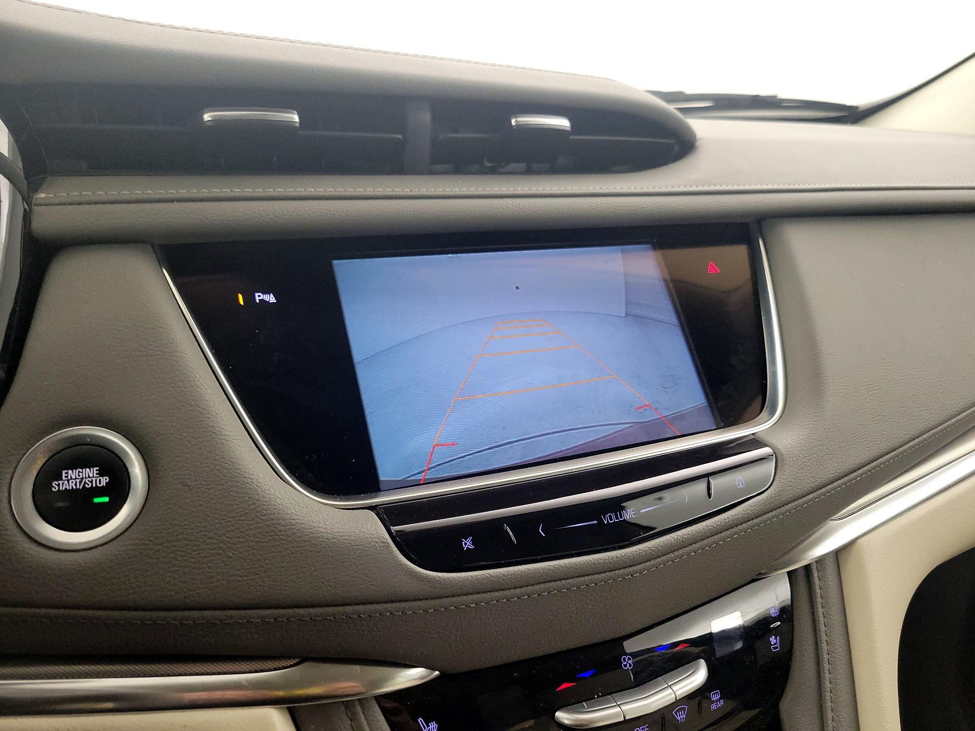 Thumbnail: 2017 Cadillac XT5 - 15