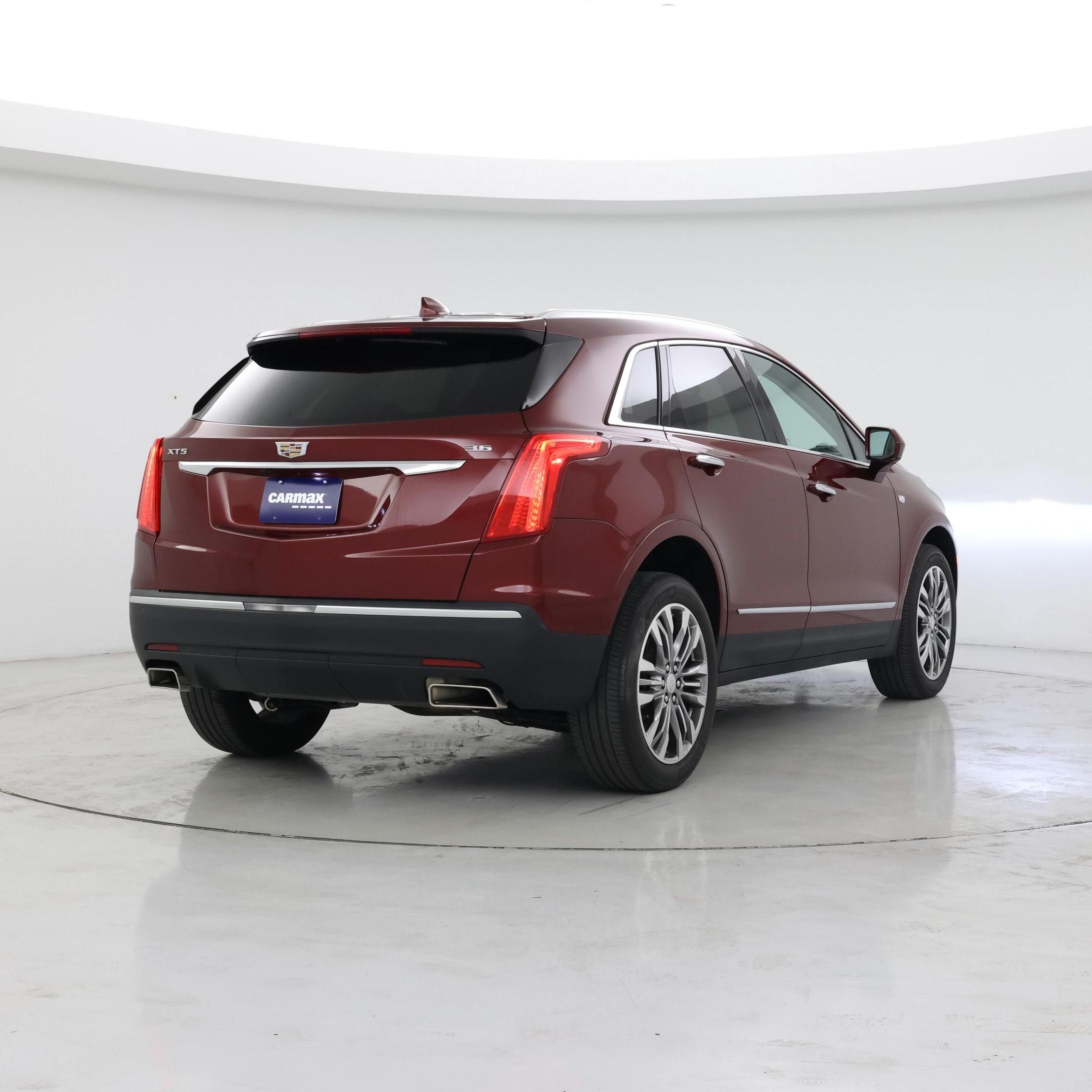 Thumbnail: 2017 Cadillac XT5 - 8