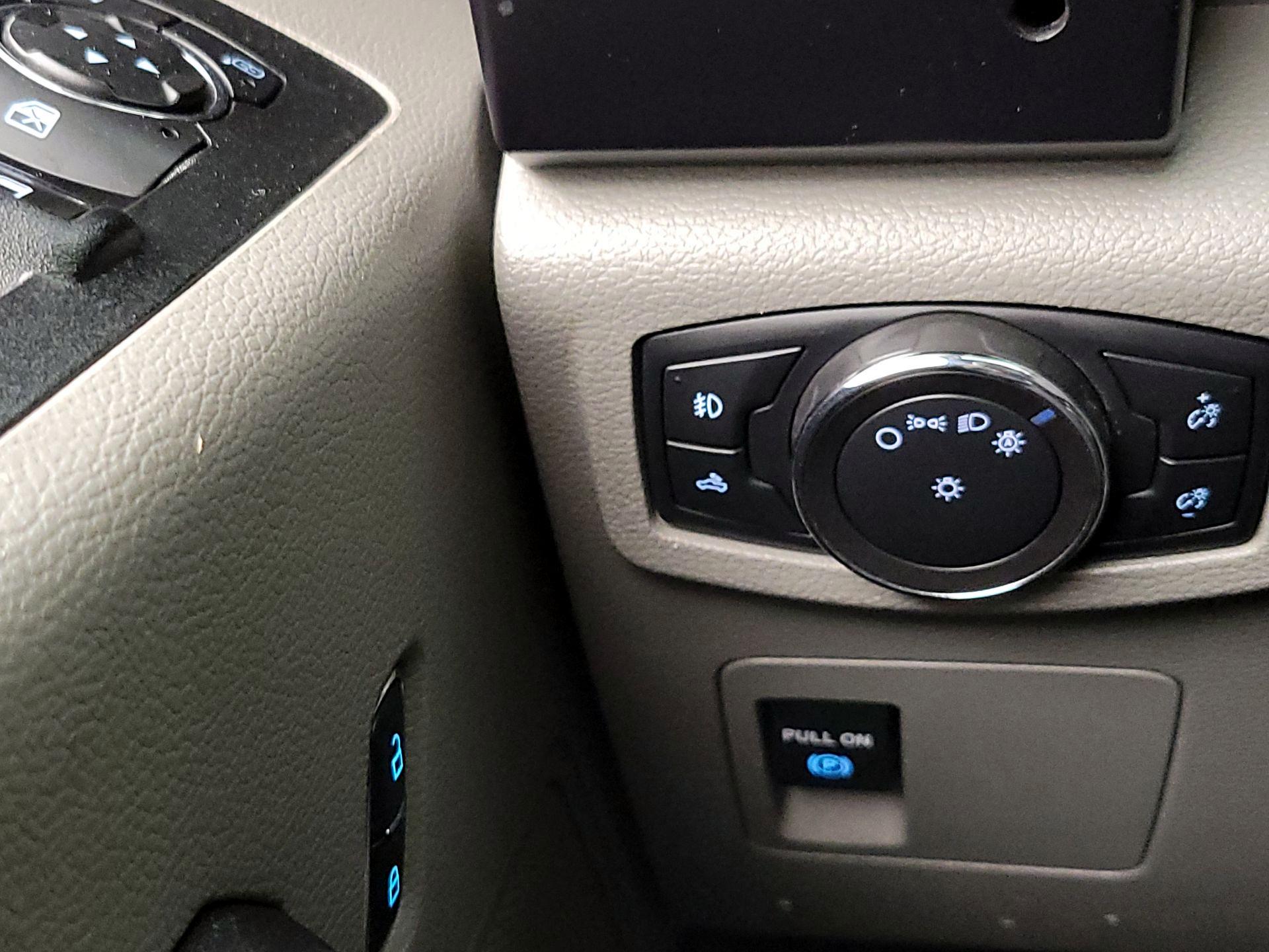 Thumbnail: 2017 Ford F-150 - 13