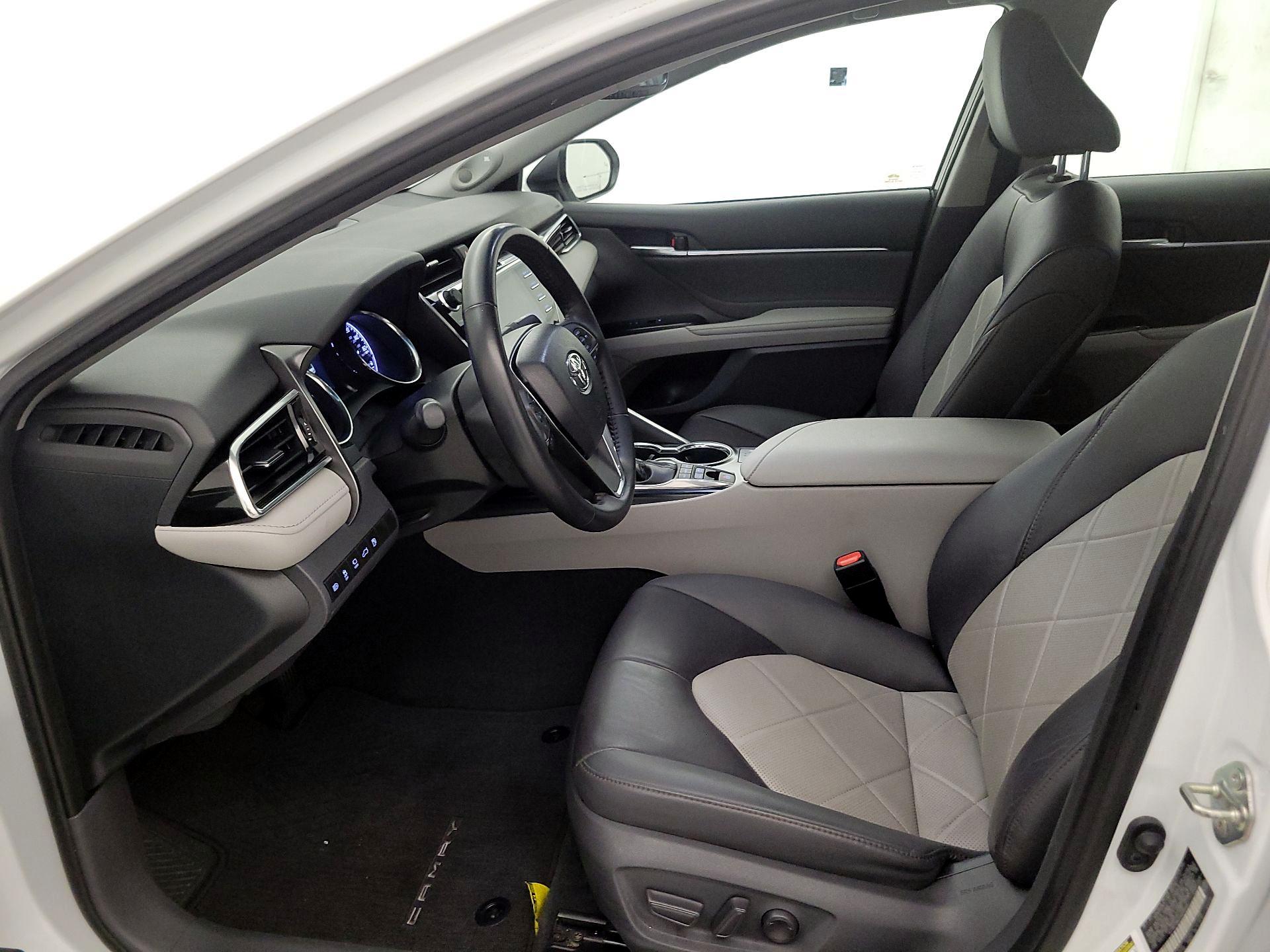 Thumbnail: 2018 Toyota Camry - 11