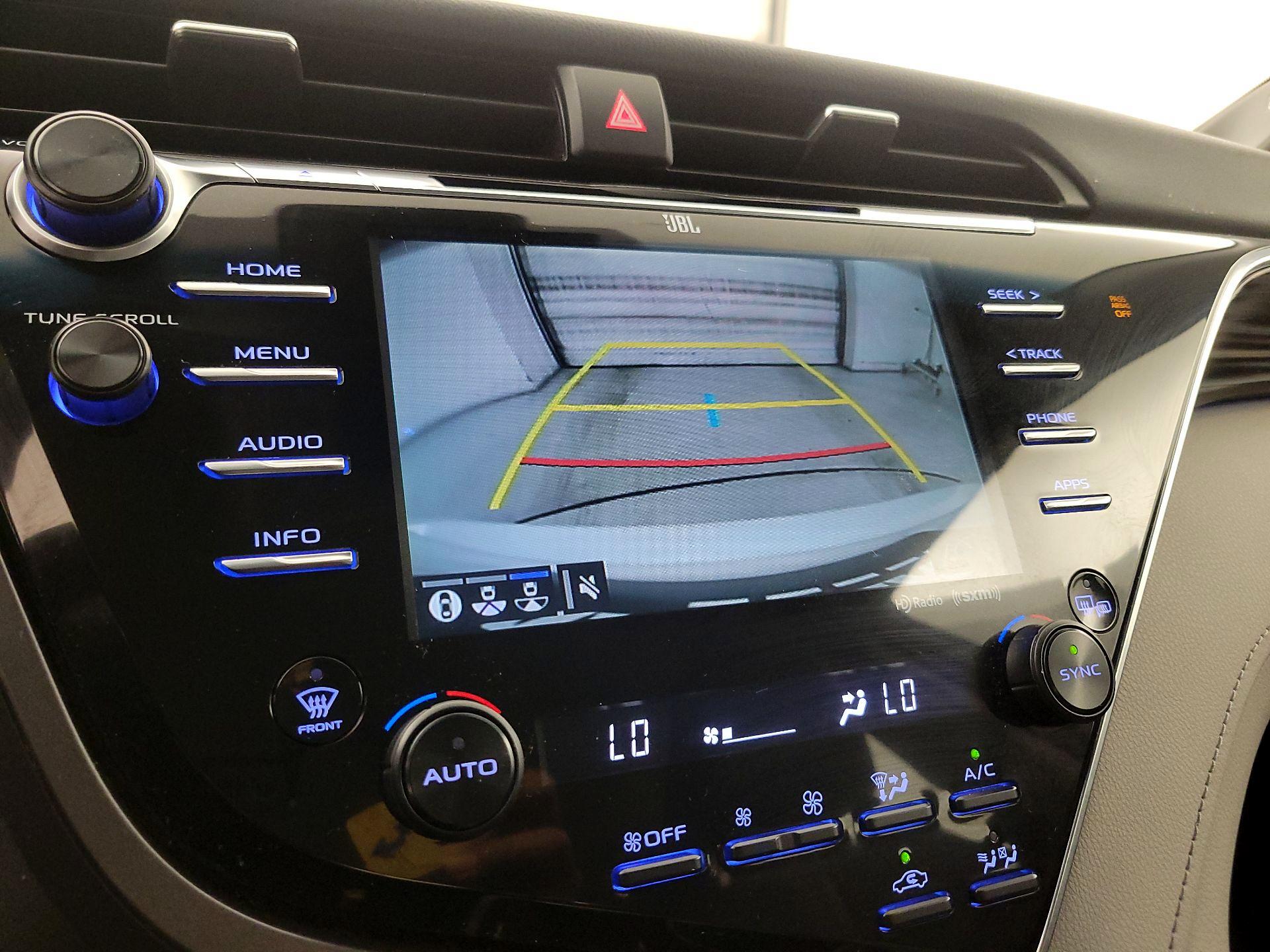 Thumbnail: 2018 Toyota Camry - 14