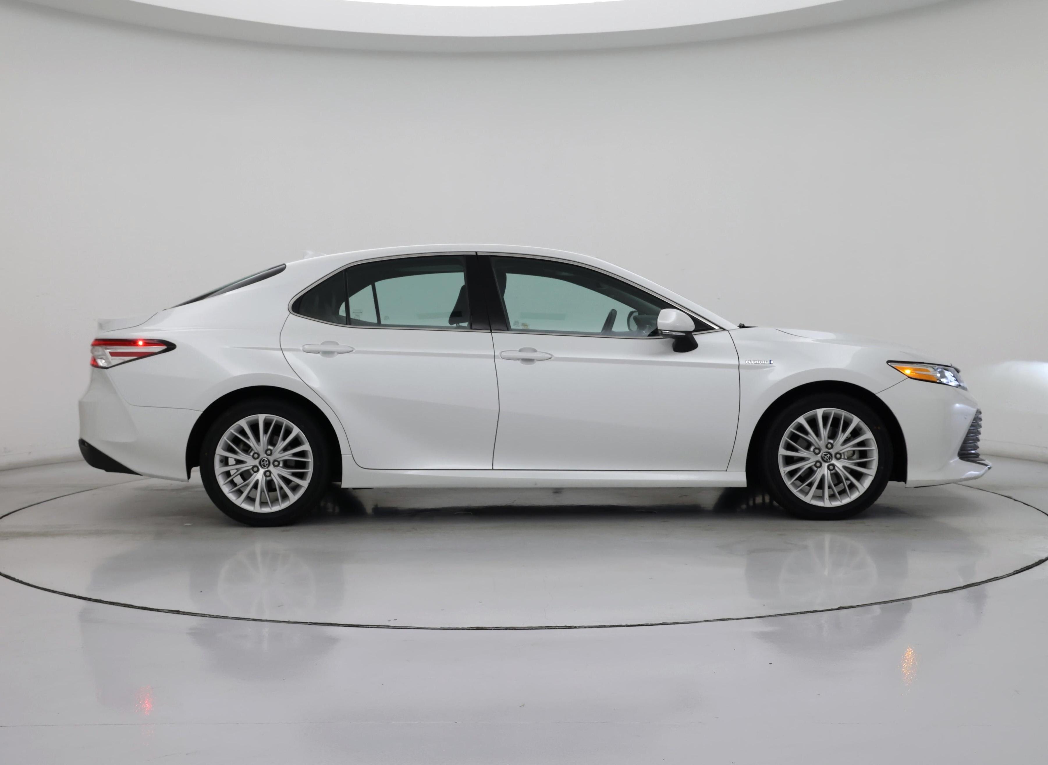 Thumbnail: 2018 Toyota Camry - 7