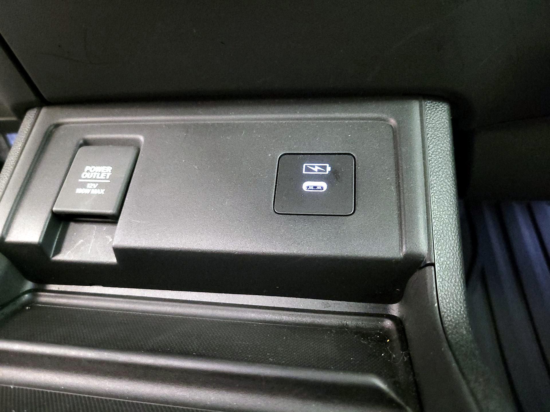 Thumbnail: 2025 Acura RDX - 18