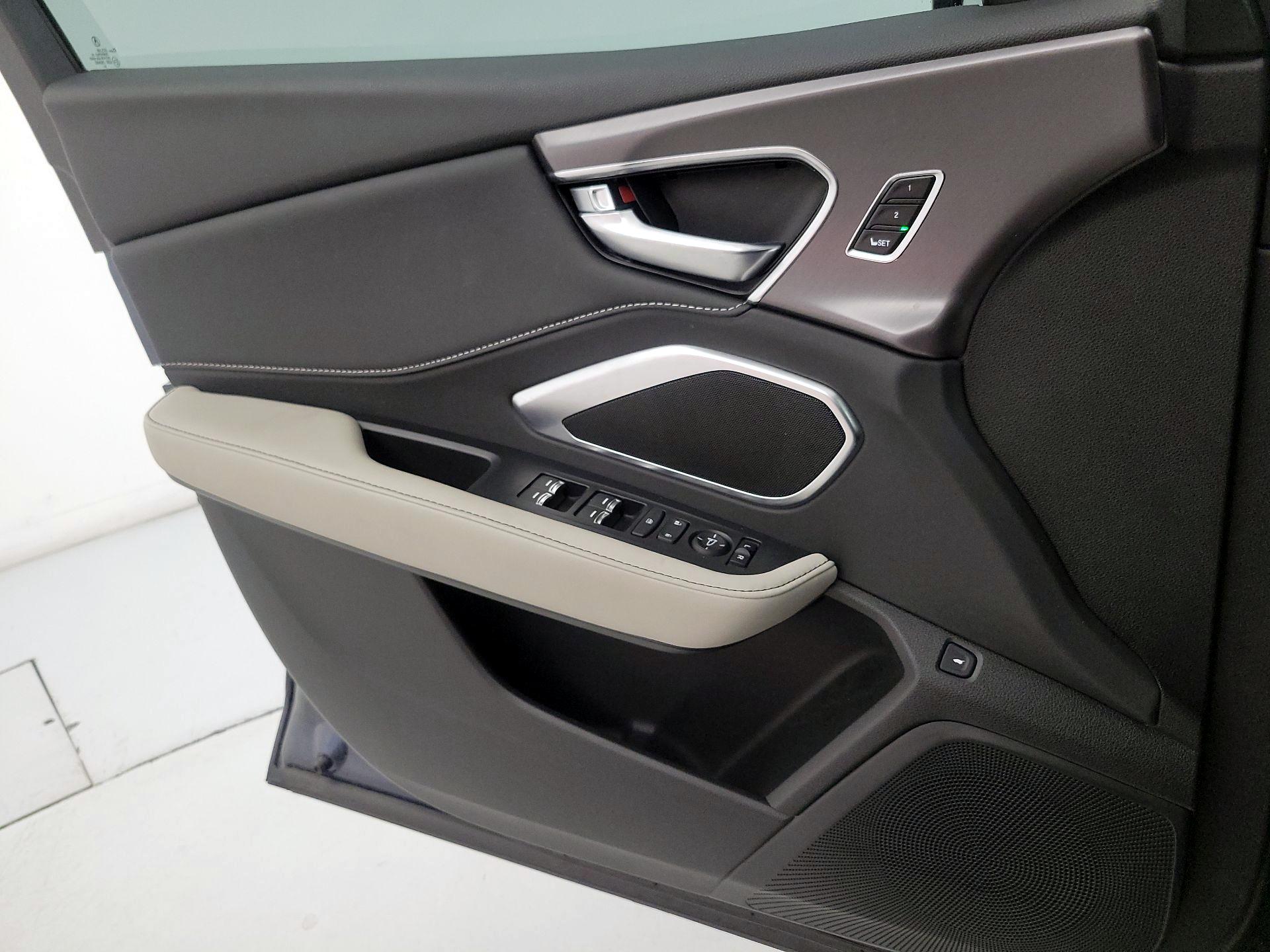 Thumbnail: 2025 Acura RDX - 12