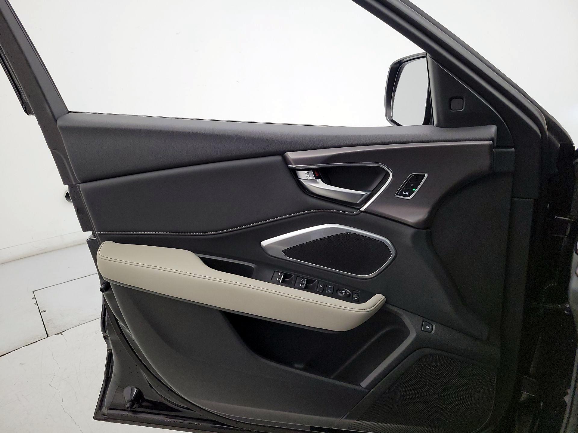 Thumbnail: 2025 Acura RDX - 12