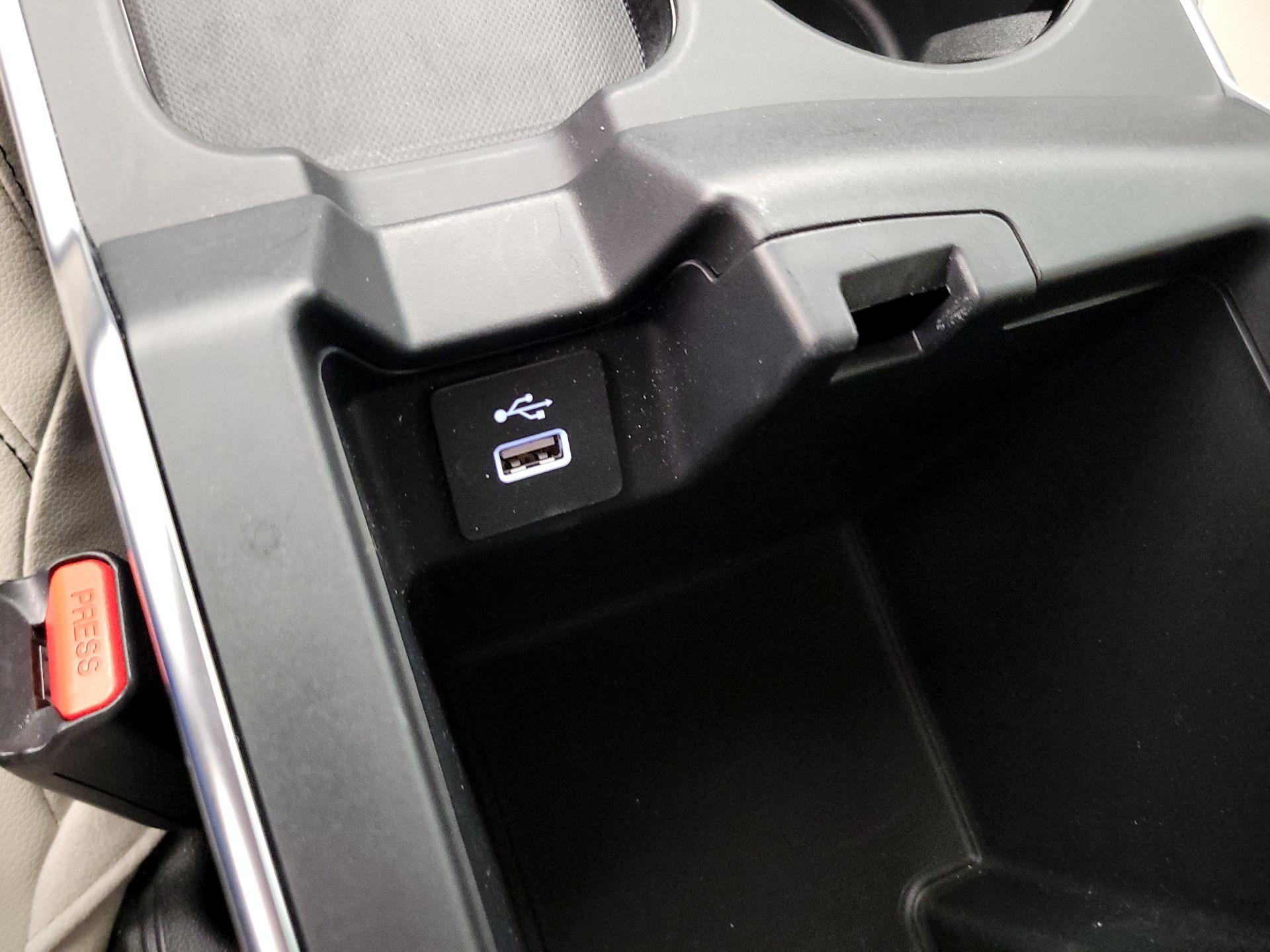 Thumbnail: 2025 Acura RDX - 18