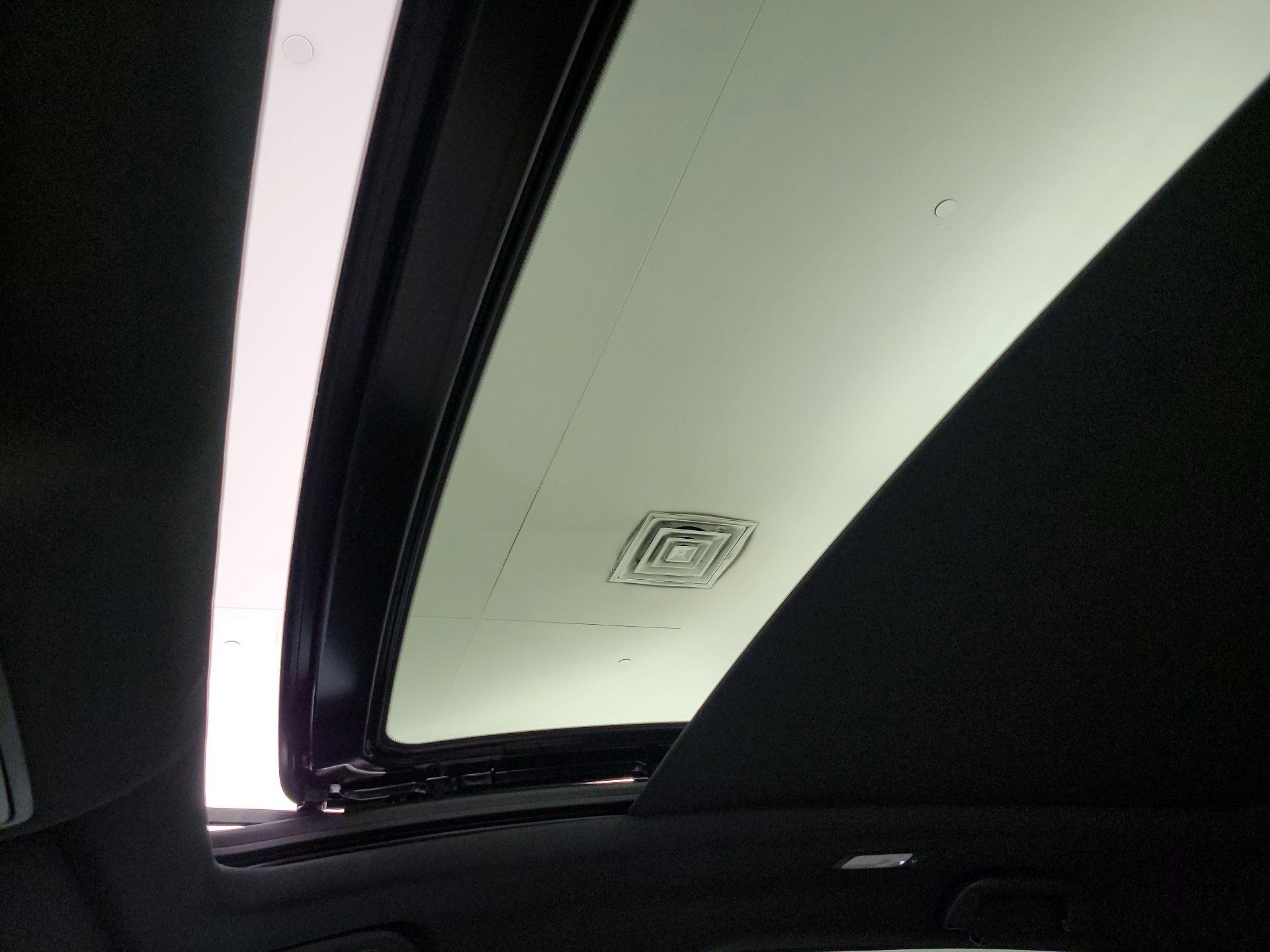 Thumbnail: 2025 Acura RDX - 19