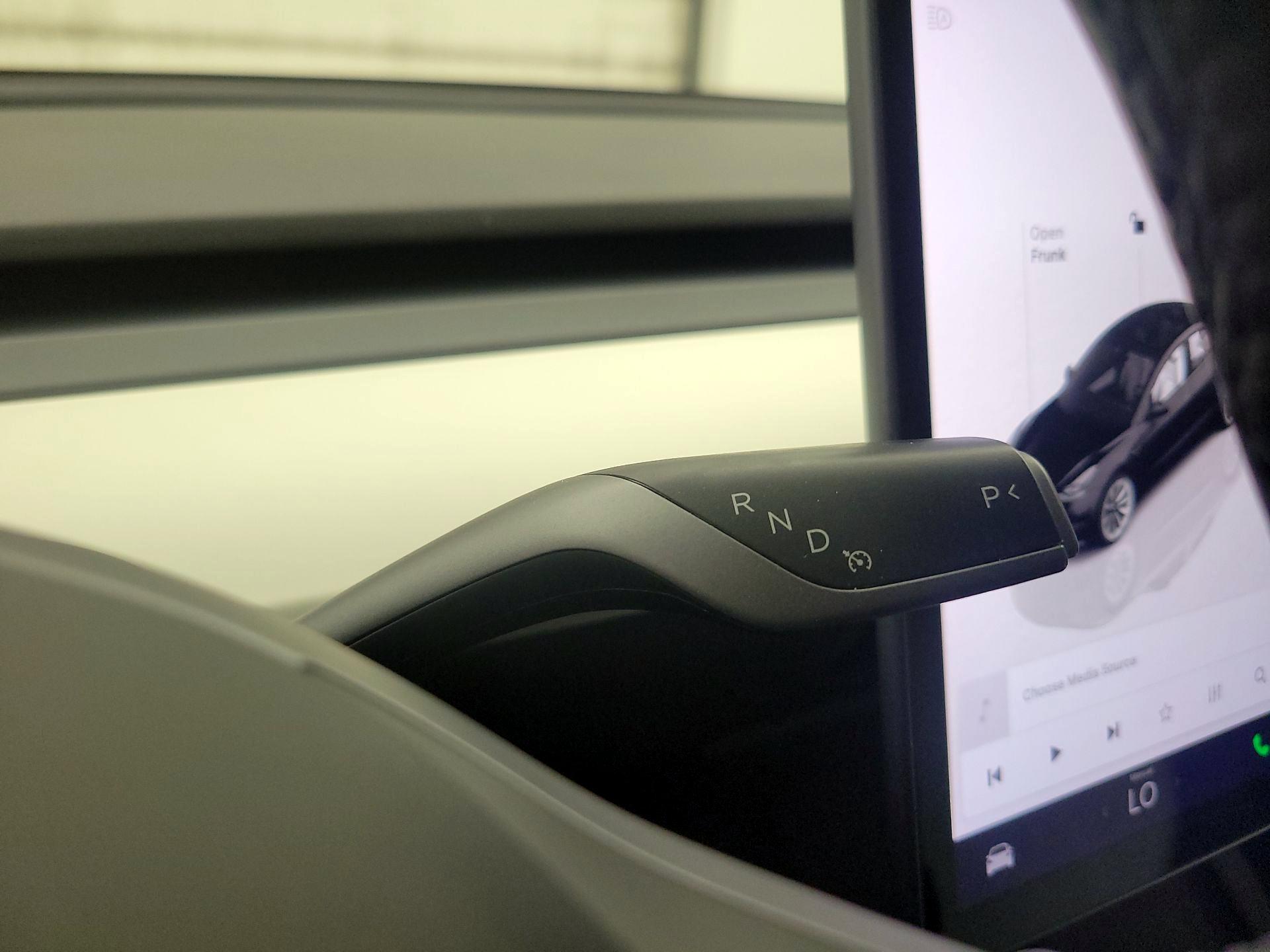 Thumbnail: 2022 Tesla Model 3 - 17