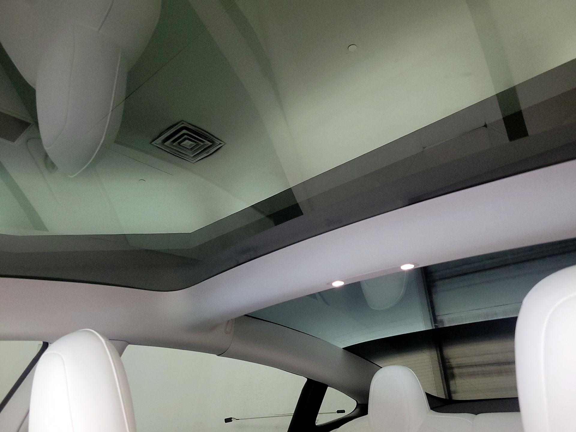 Thumbnail: 2022 Tesla Model 3 - 18