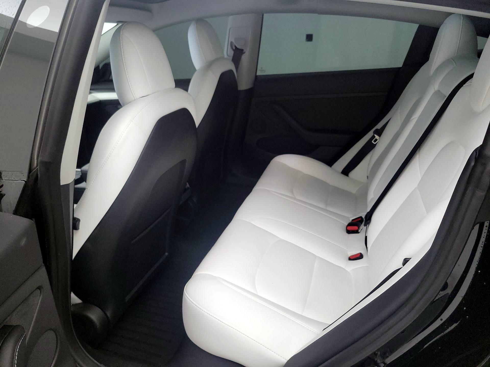 Thumbnail: 2022 Tesla Model 3 - 19