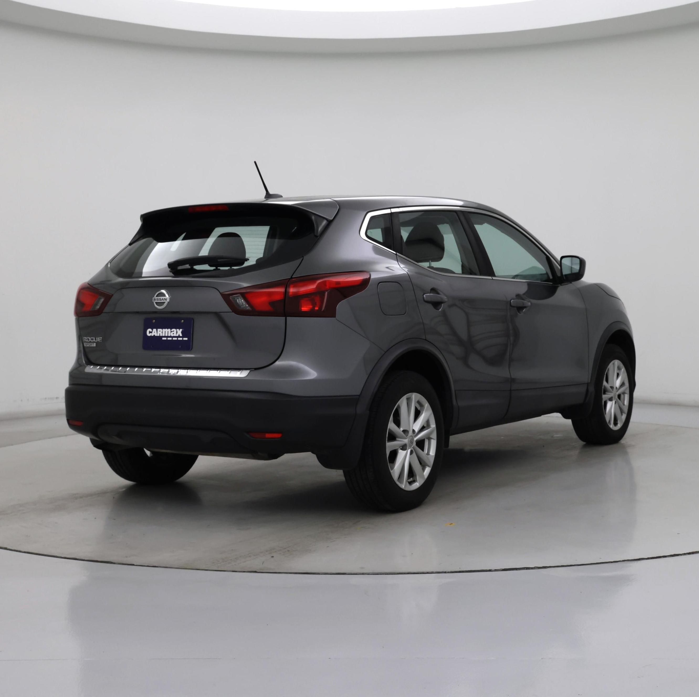 Thumbnail: 2017 Nissan Rogue Sport - 8