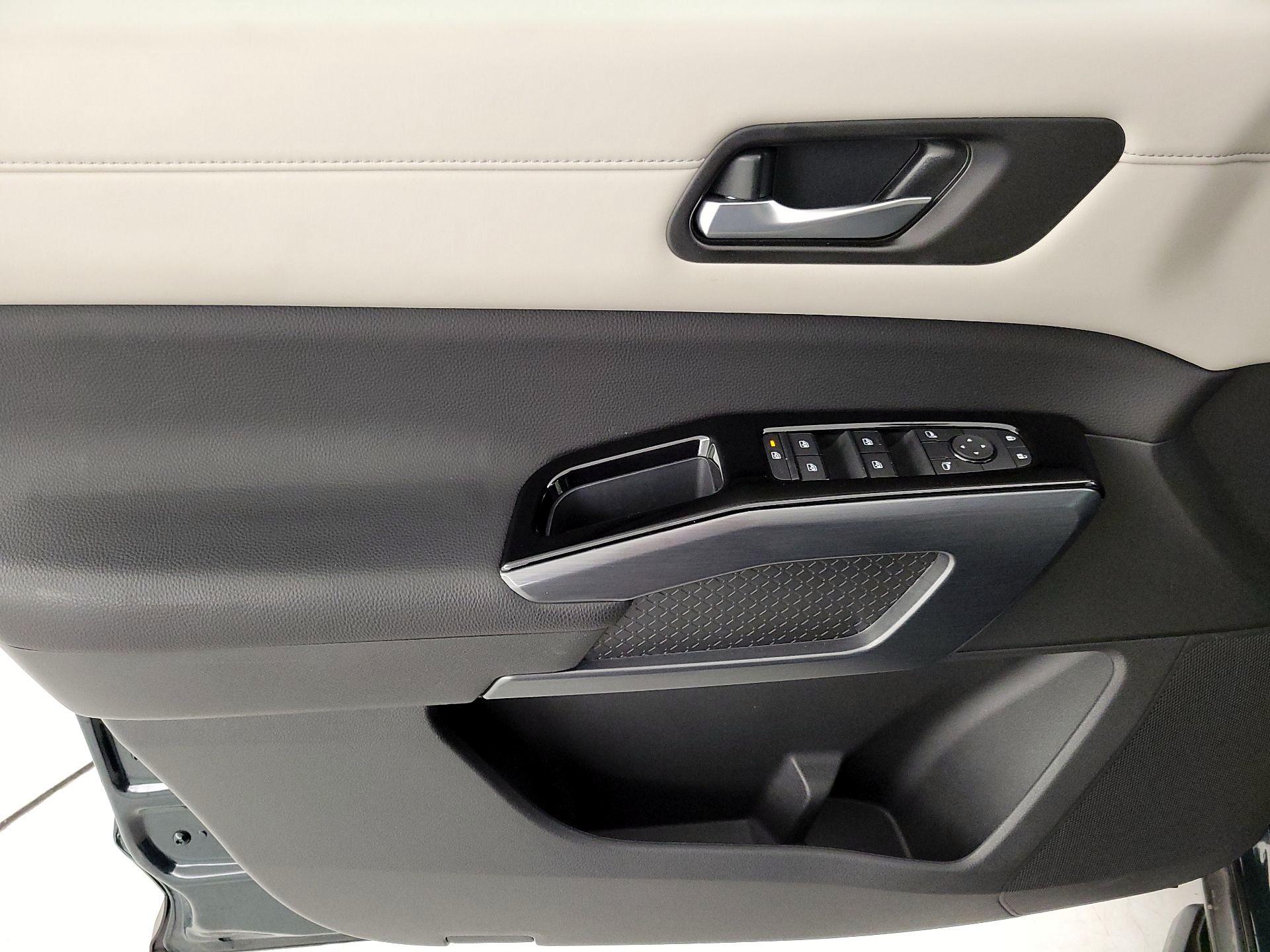 Thumbnail: 2025 Nissan Pathfinder - 12