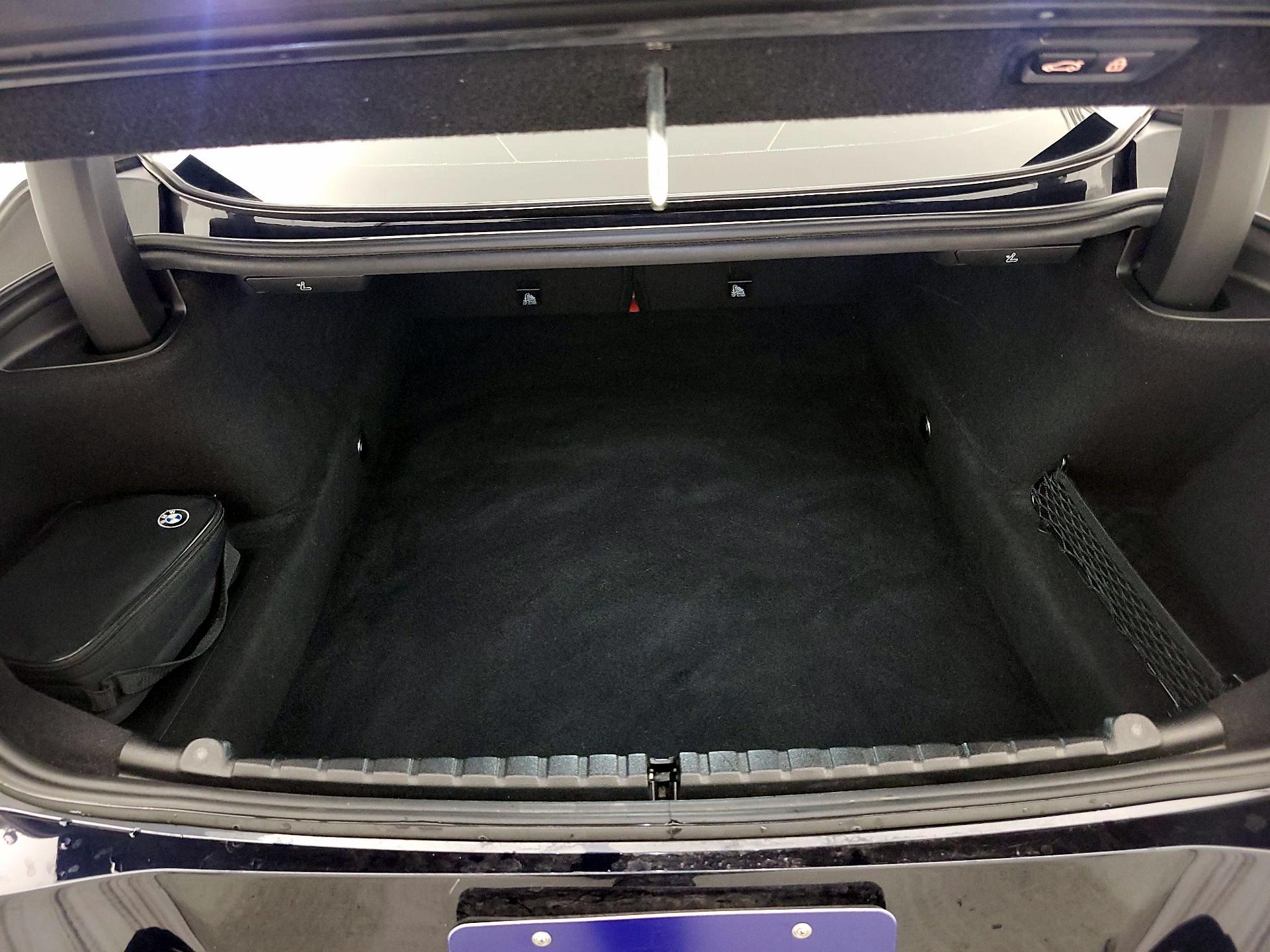 Thumbnail: 2022 BMW 8 Series - 20