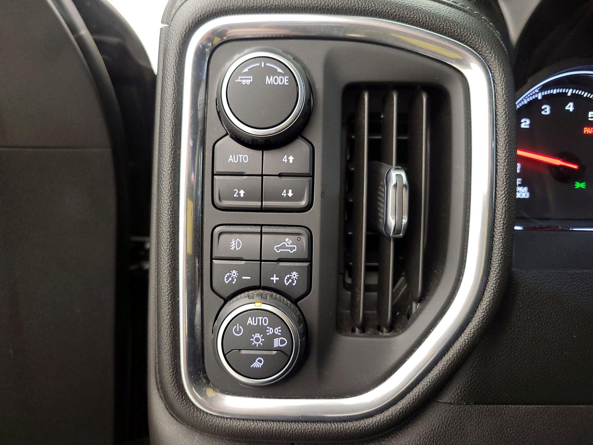 Thumbnail: 2021 Chevrolet Silverado 1500 - 13