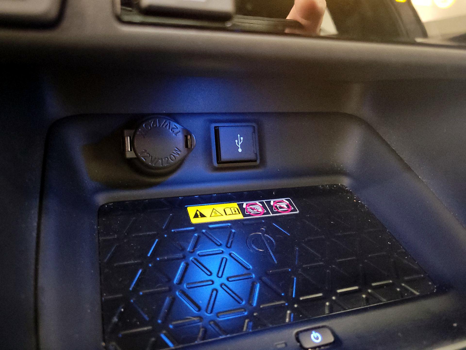 Thumbnail: 2022 Toyota RAV4 - 18