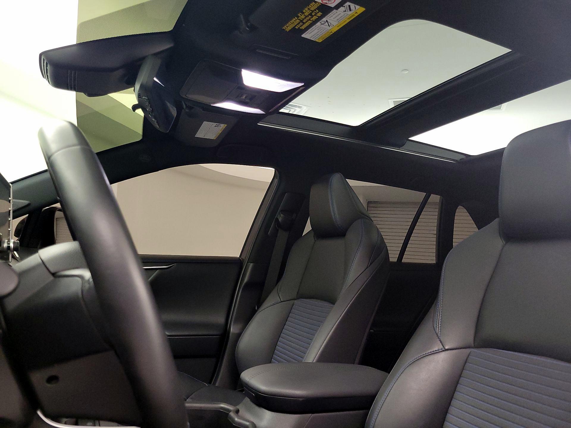 Thumbnail: 2022 Toyota RAV4 - 19