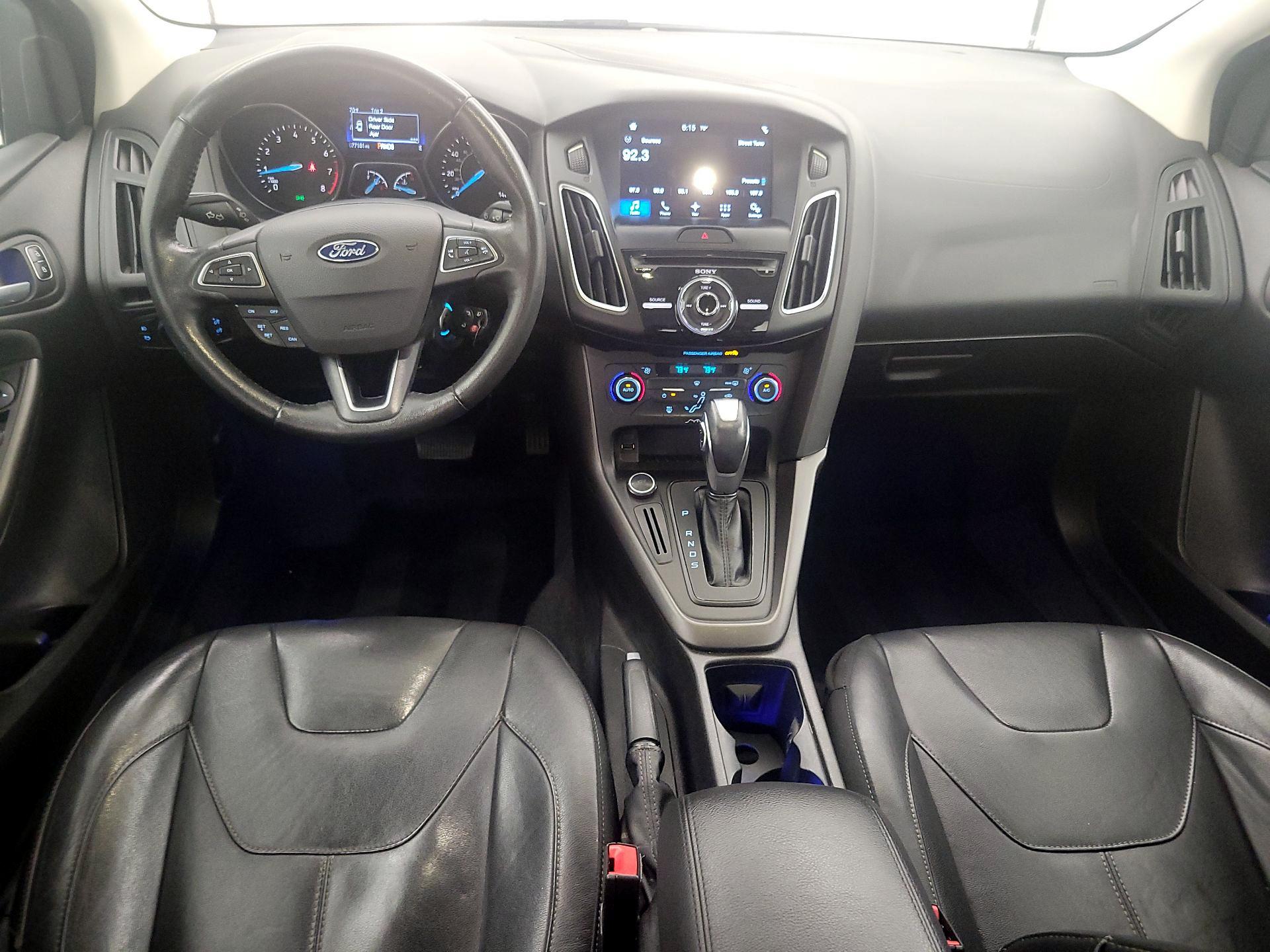 Thumbnail: 2016 Ford Focus - 9