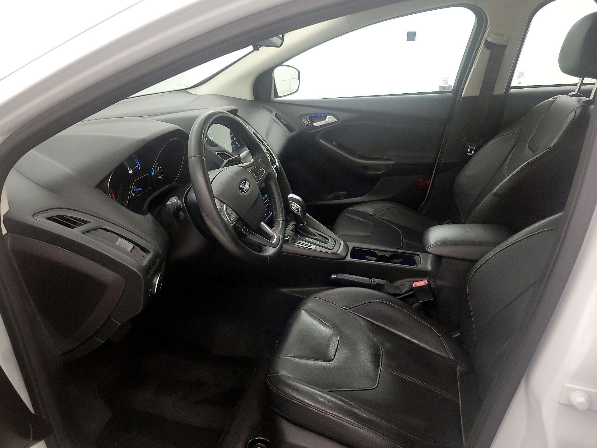 Thumbnail: 2016 Ford Focus - 11