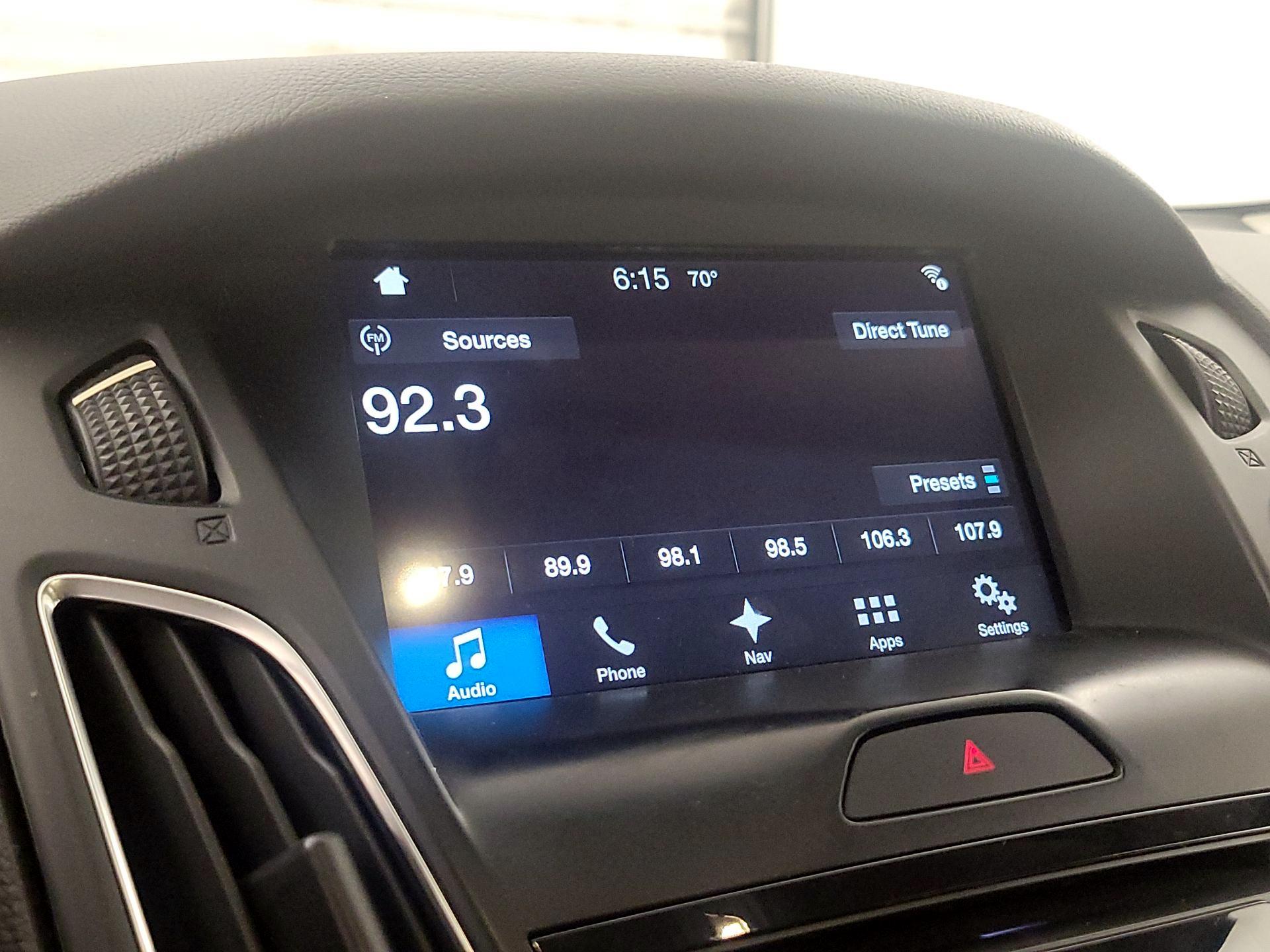 Thumbnail: 2016 Ford Focus - 15