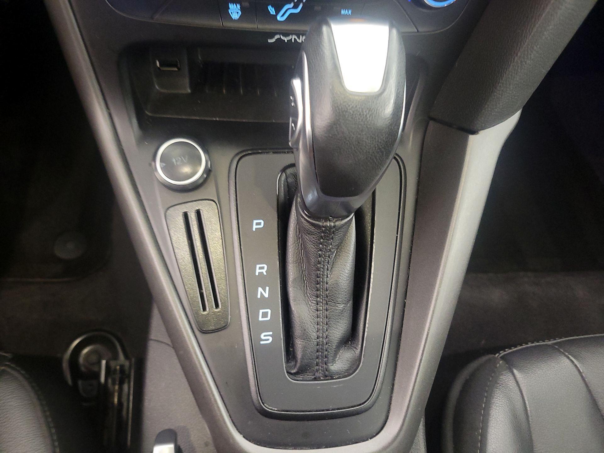 Thumbnail: 2016 Ford Focus - 17