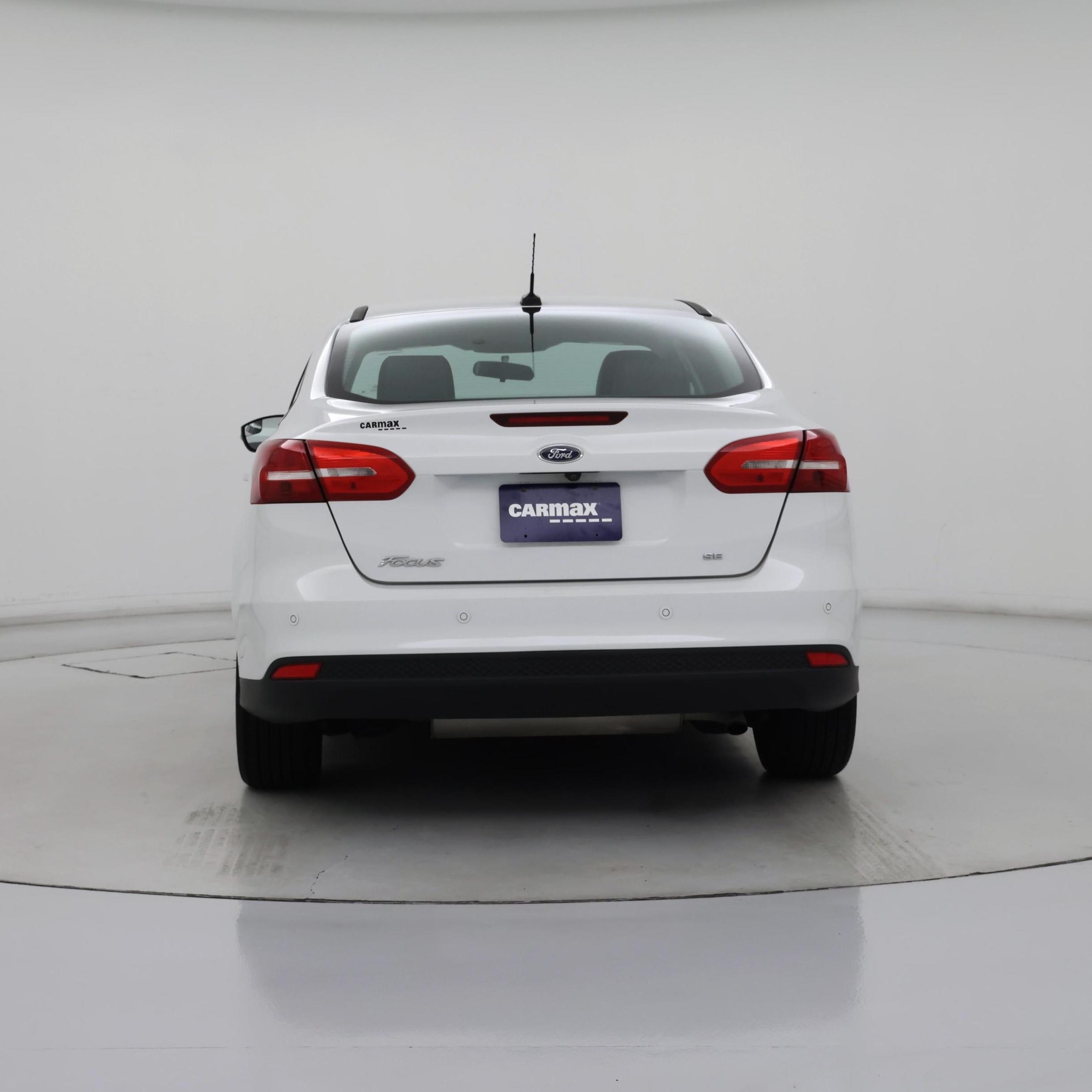 Thumbnail: 2016 Ford Focus - 6