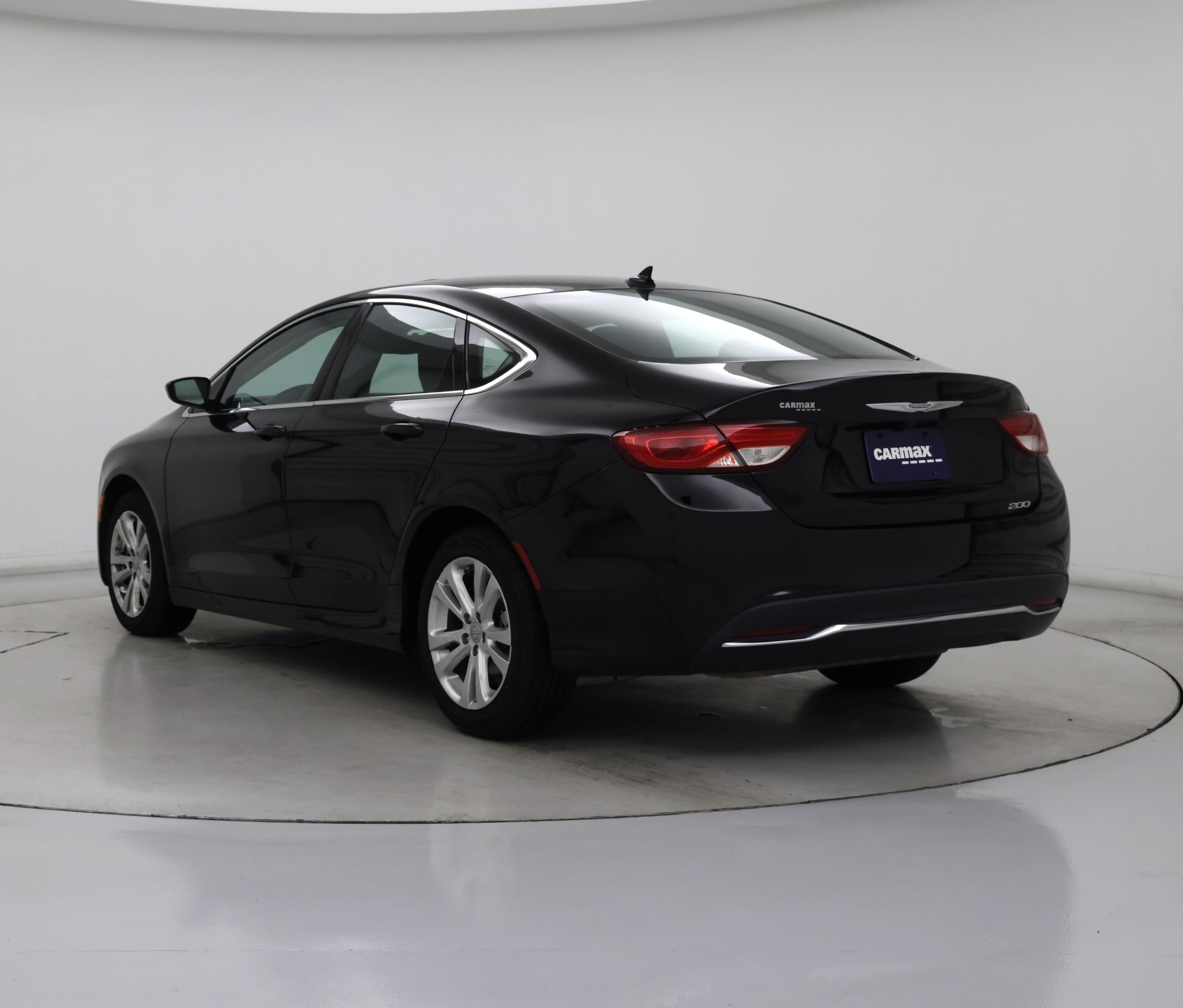 Thumbnail: 2016 Chrysler 200 - 2