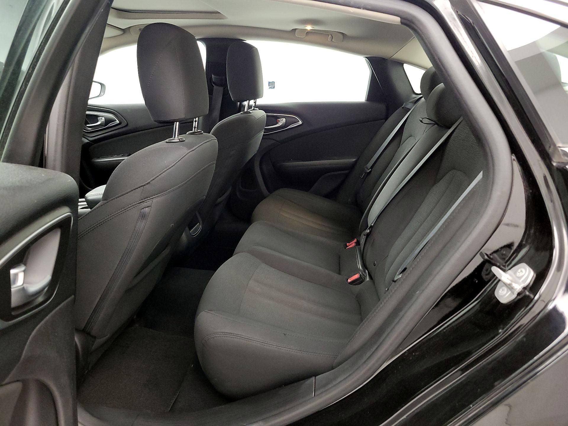 Thumbnail: 2016 Chrysler 200 - 20