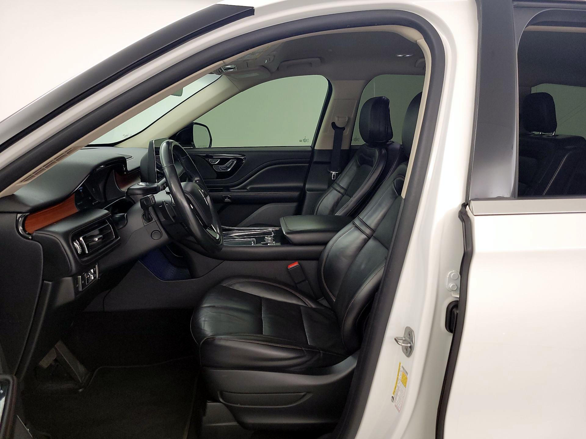 Thumbnail: 2020 Lincoln Aviator - 11